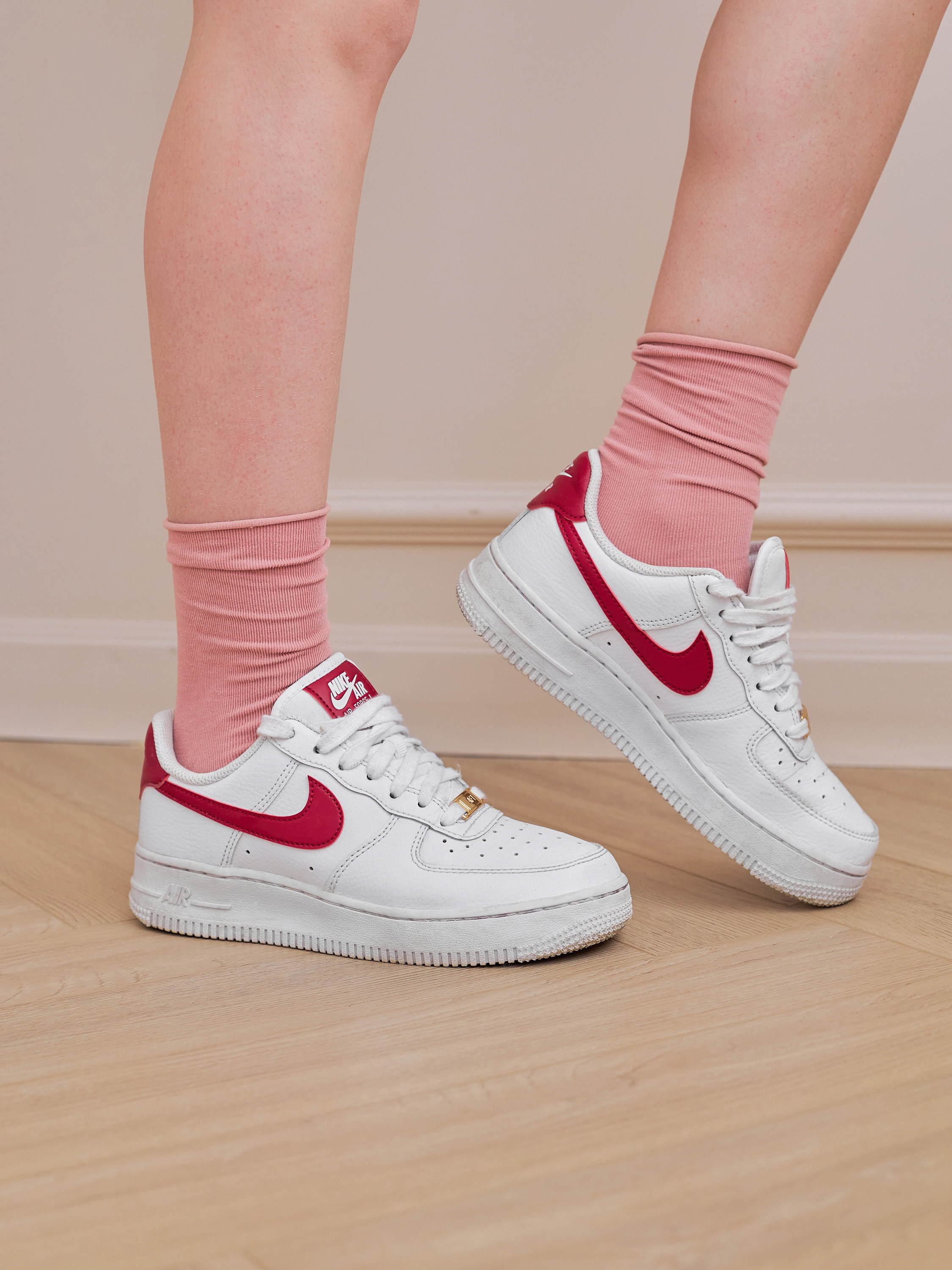 Фотосъемка носков Екатеринбург Wildberries ВБ Ozon Озон предметная съемка Екб заказать цена фотосъемка товара WB трикотаж носки предметка. Фотограф Екатеринбург Анастасия Жерновская | Маркетплейсы и нейрофото