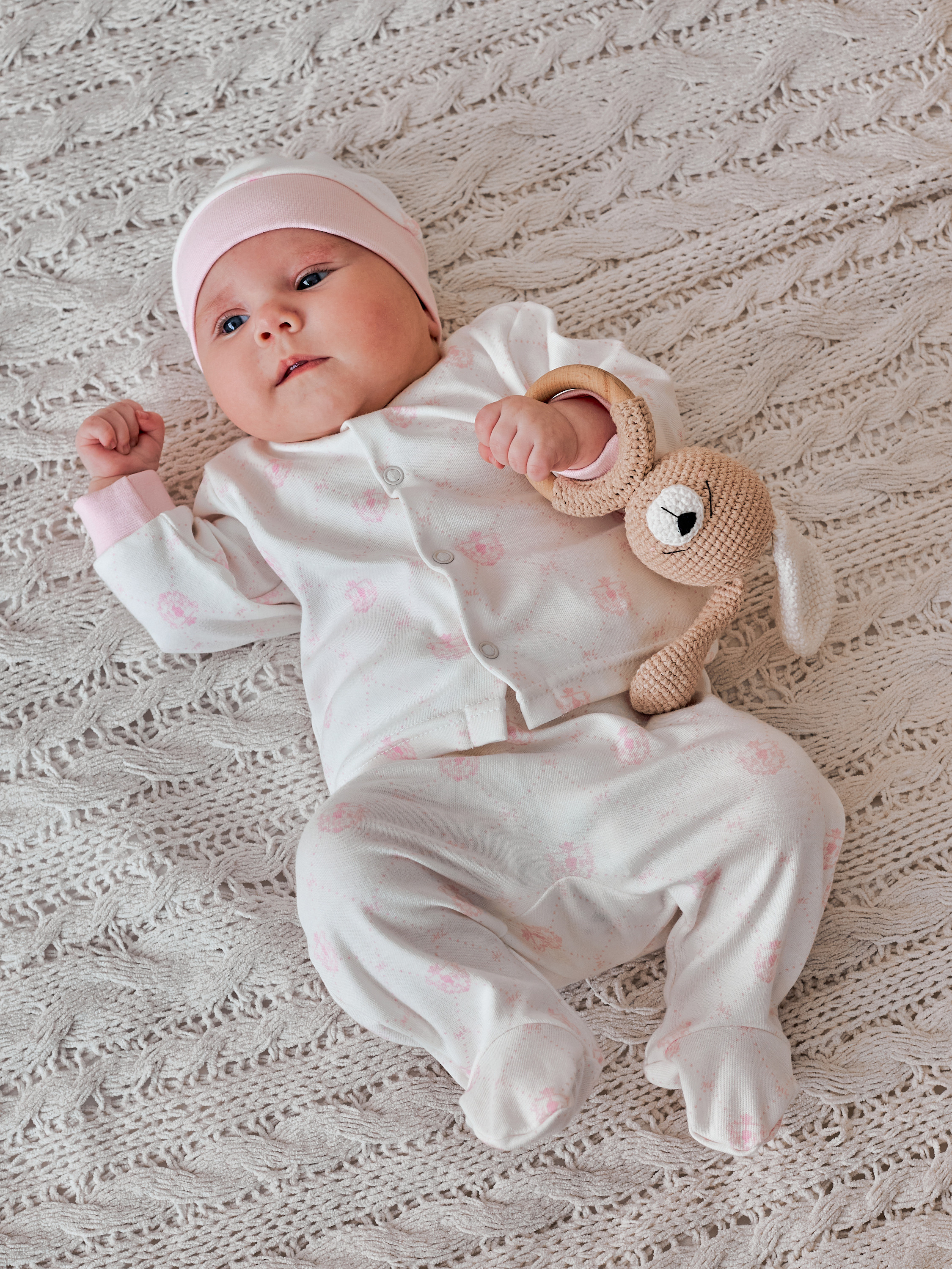 Фотосъемка комбинезонов для малыша Екатеринбург Wildberries ВБ Ozon Озон фотосессия детей Екб заказать цена фотосъемка товара WB дети Екб. Фотограф Екатеринбург Анастасия Жерновская | Маркетплейсы и нейрофото