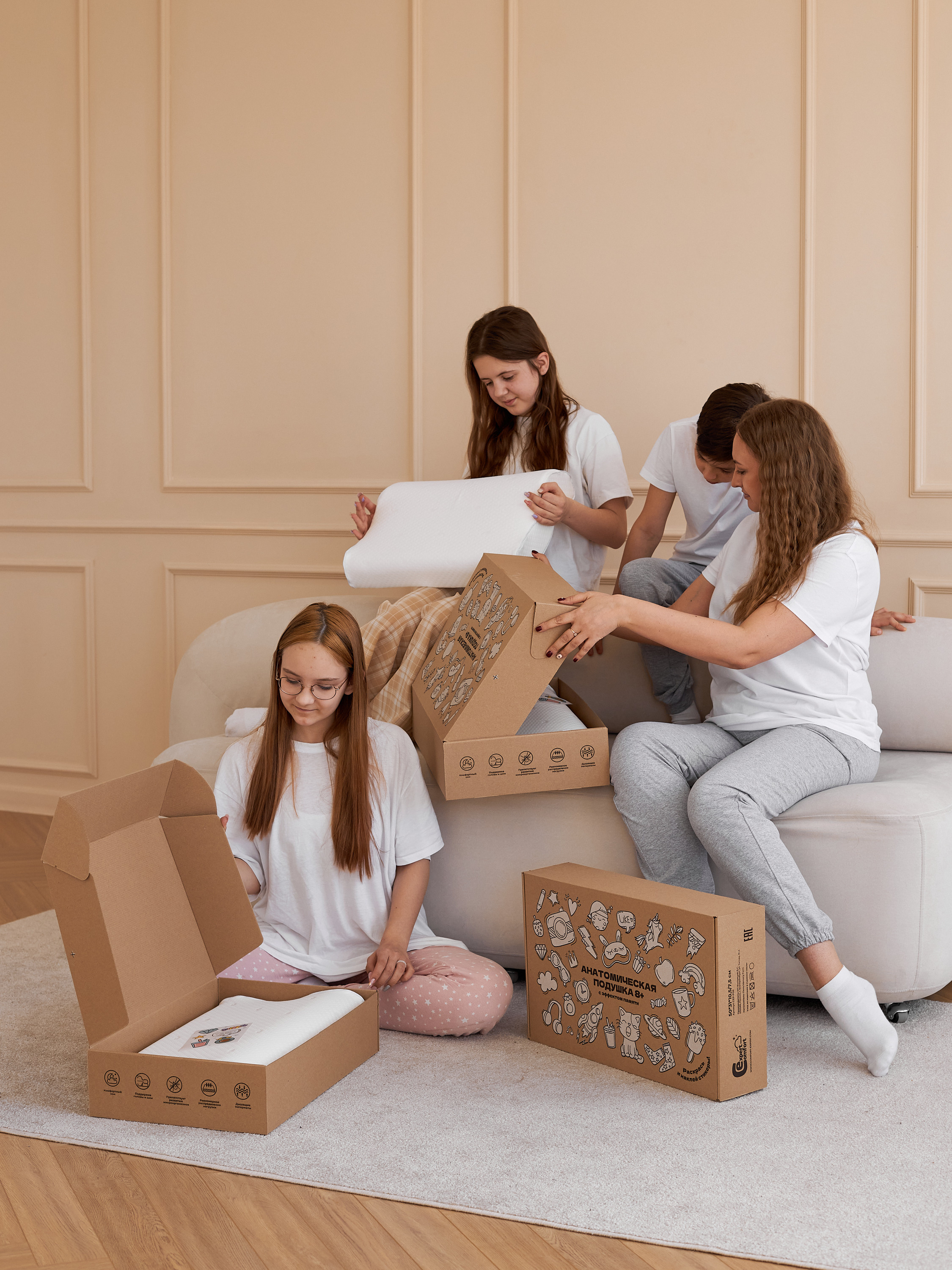 Фотосъемка для бизнеса Екатеринбург товары для дома подушки декор интерьер текстиль бренд Екб заказать фотограф контент маркетплейс WB. Фотограф Екатеринбург Анастасия Жерновская | Маркетплейсы и нейрофото