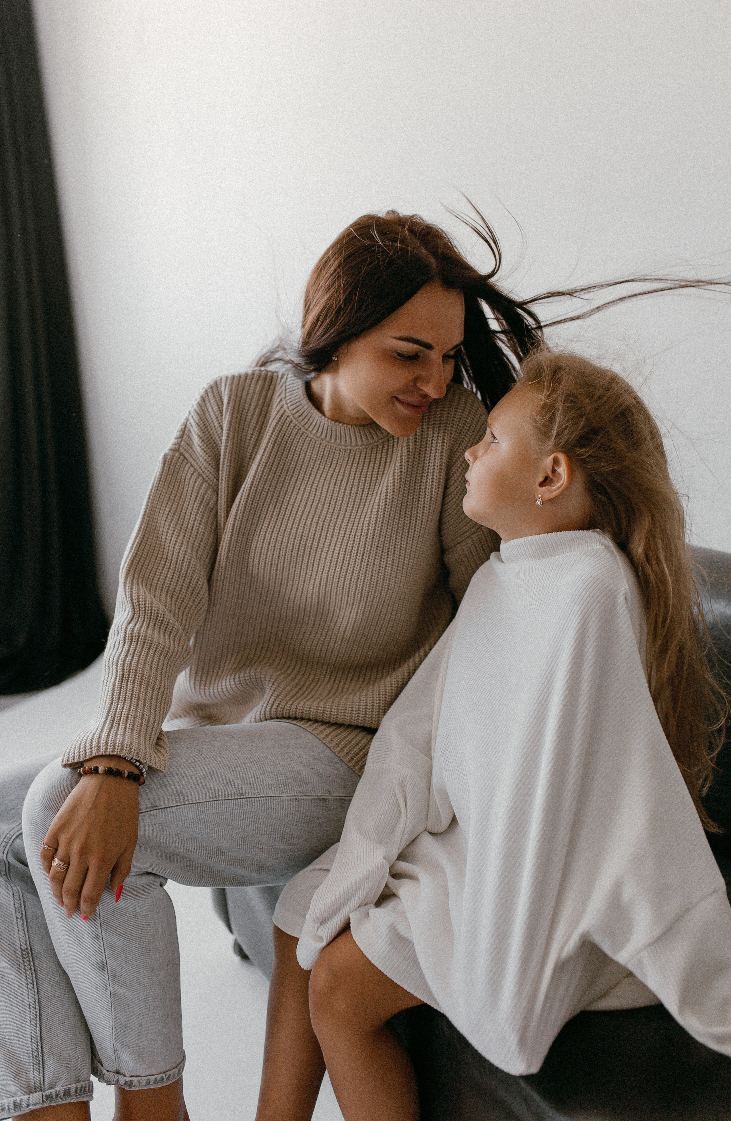 Есения и мама. Семейный фотограф Губкин/Старый Оскол