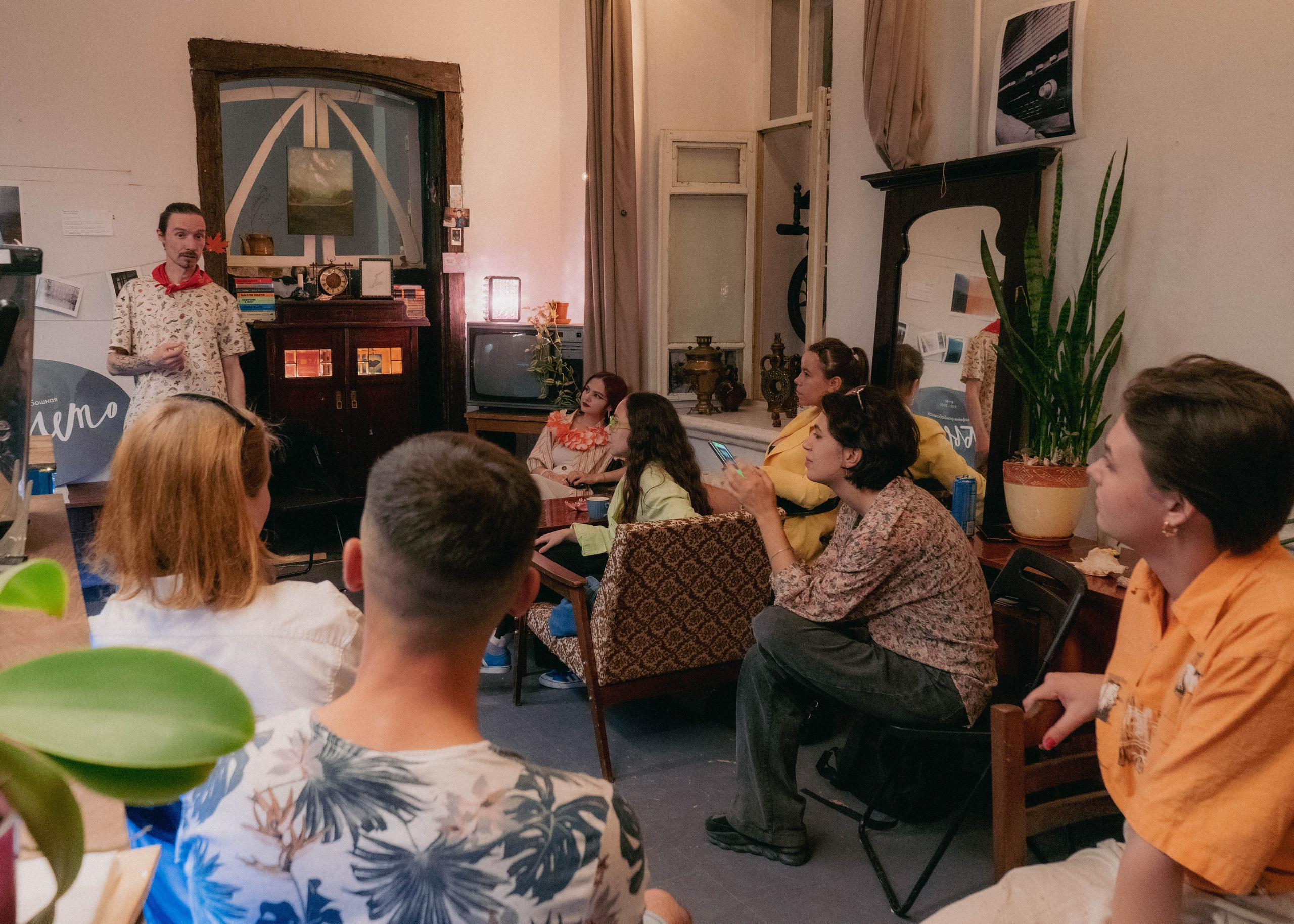 Литературный вечер от «Гротеска». Кир Анисин. Режиссер & фотограф