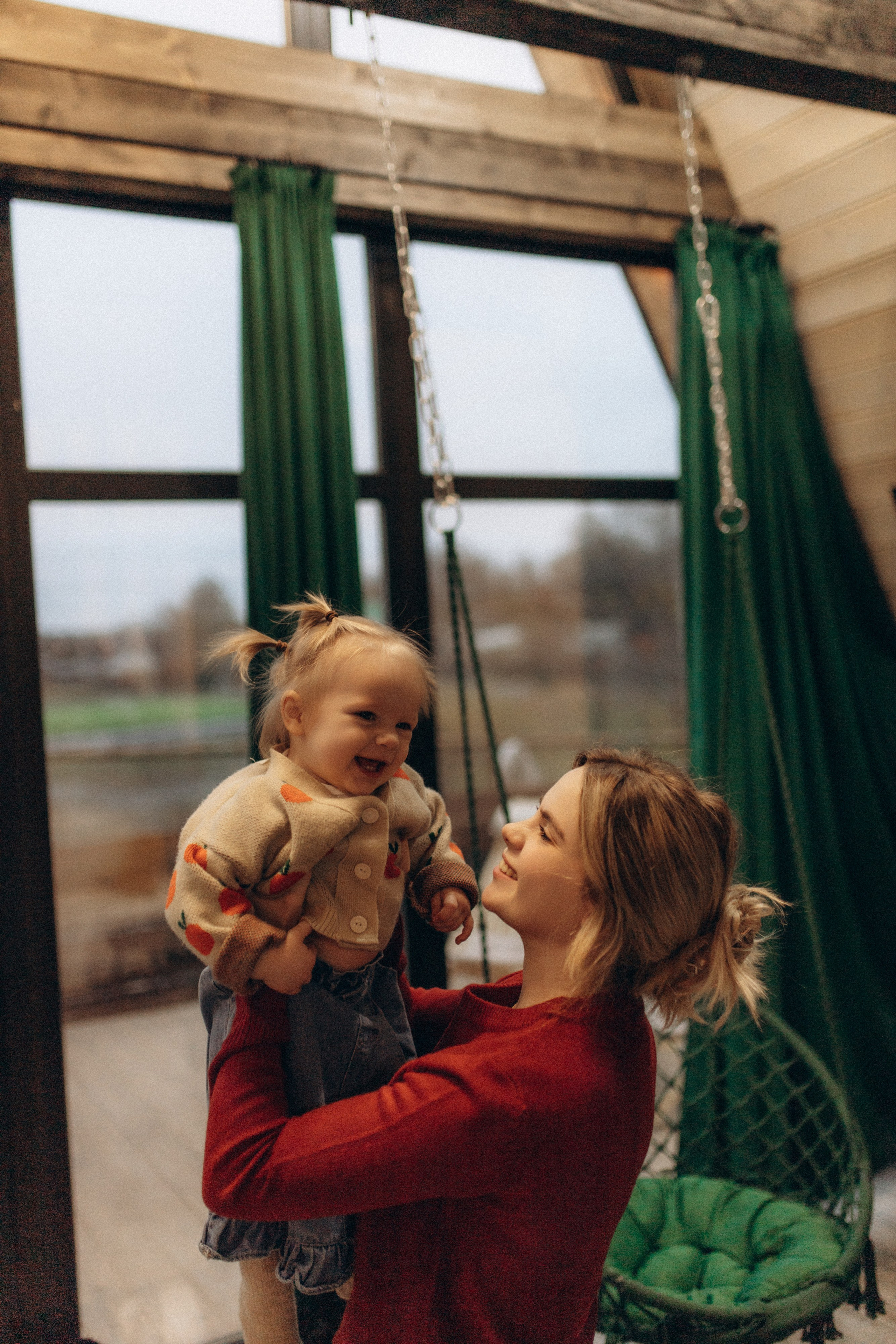 Алиса и мама. Семейный фотограф Губкин/Старый Оскол