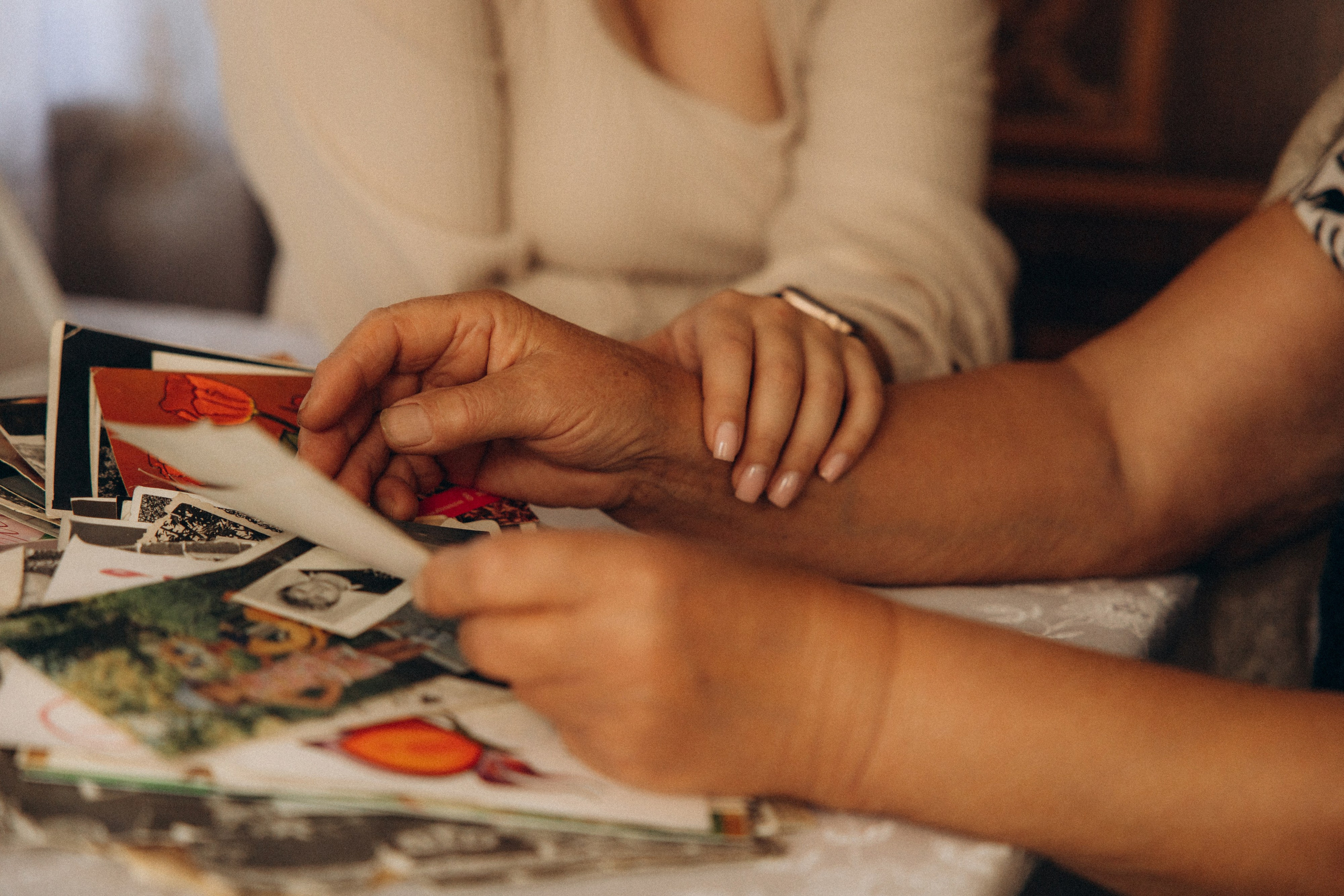 Аня и бабушка. Семейный фотограф Губкин/Старый Оскол