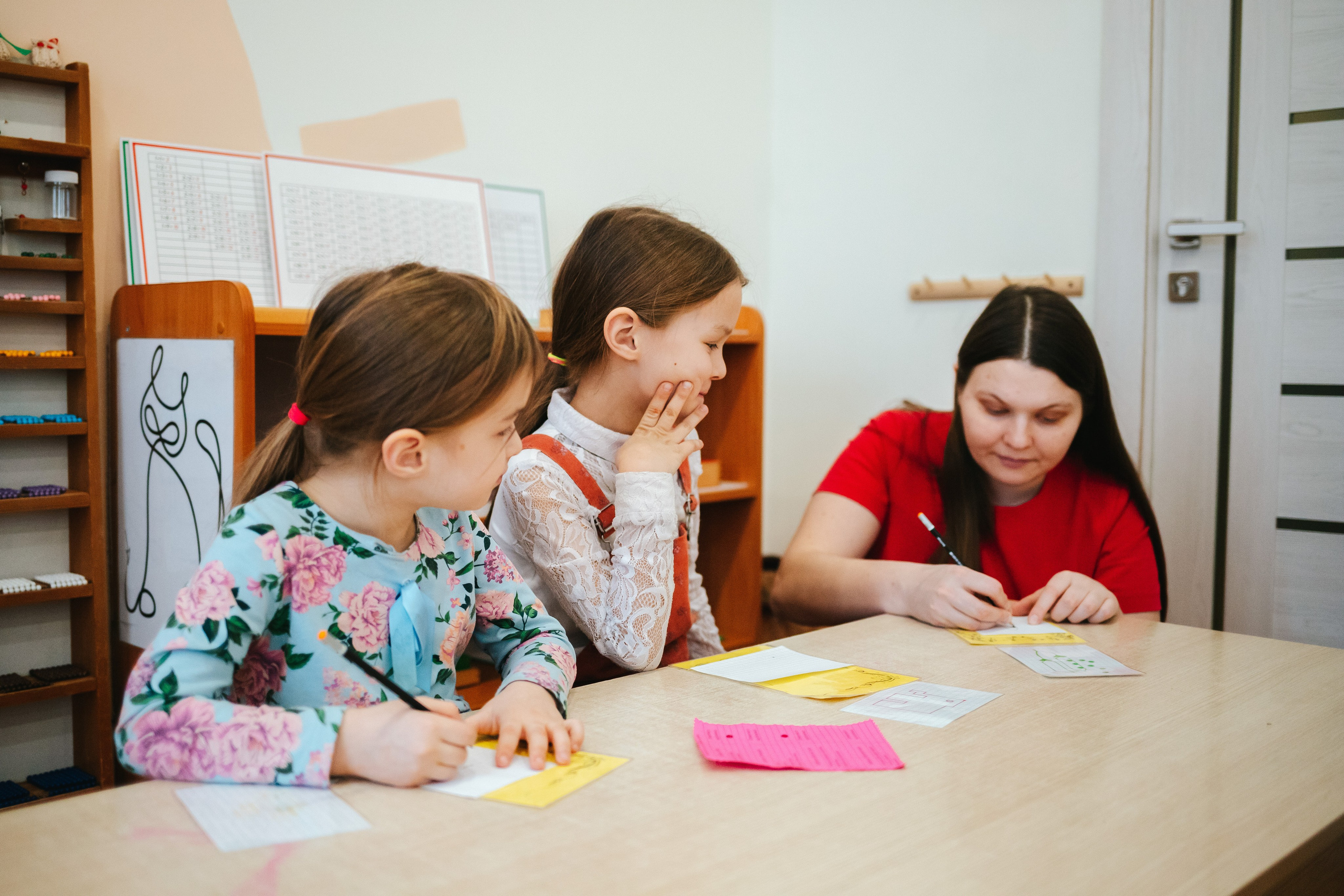 8 марта в Монтессори-саду. Семейный lifestyle фотограф в Санкт-Петербурге Людмила Пахомова