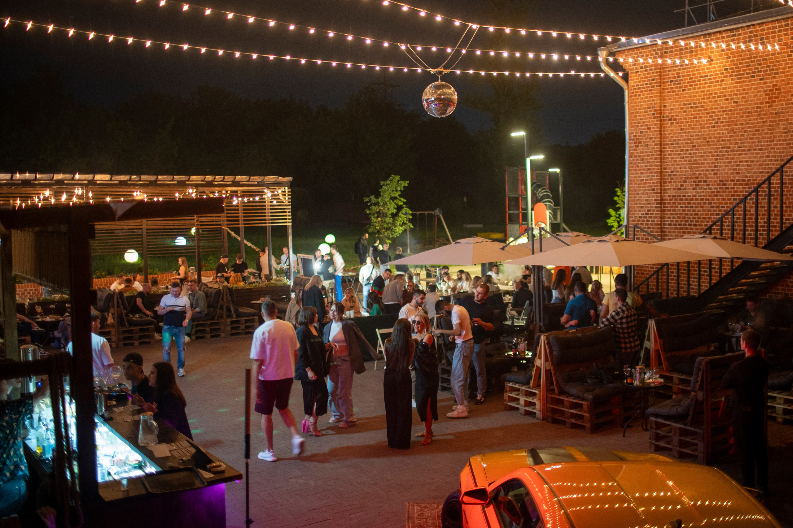 Weekend Vibes — mesto.313