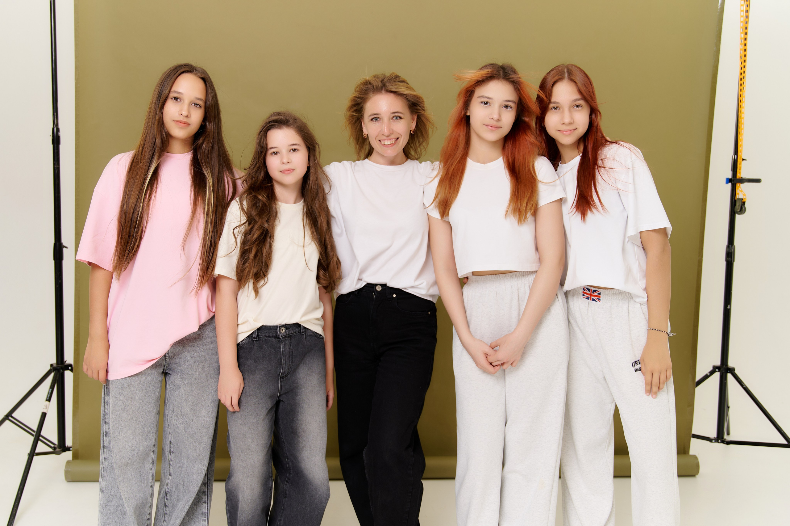 групповое фото с учителем для выпускного альбома лицея №136