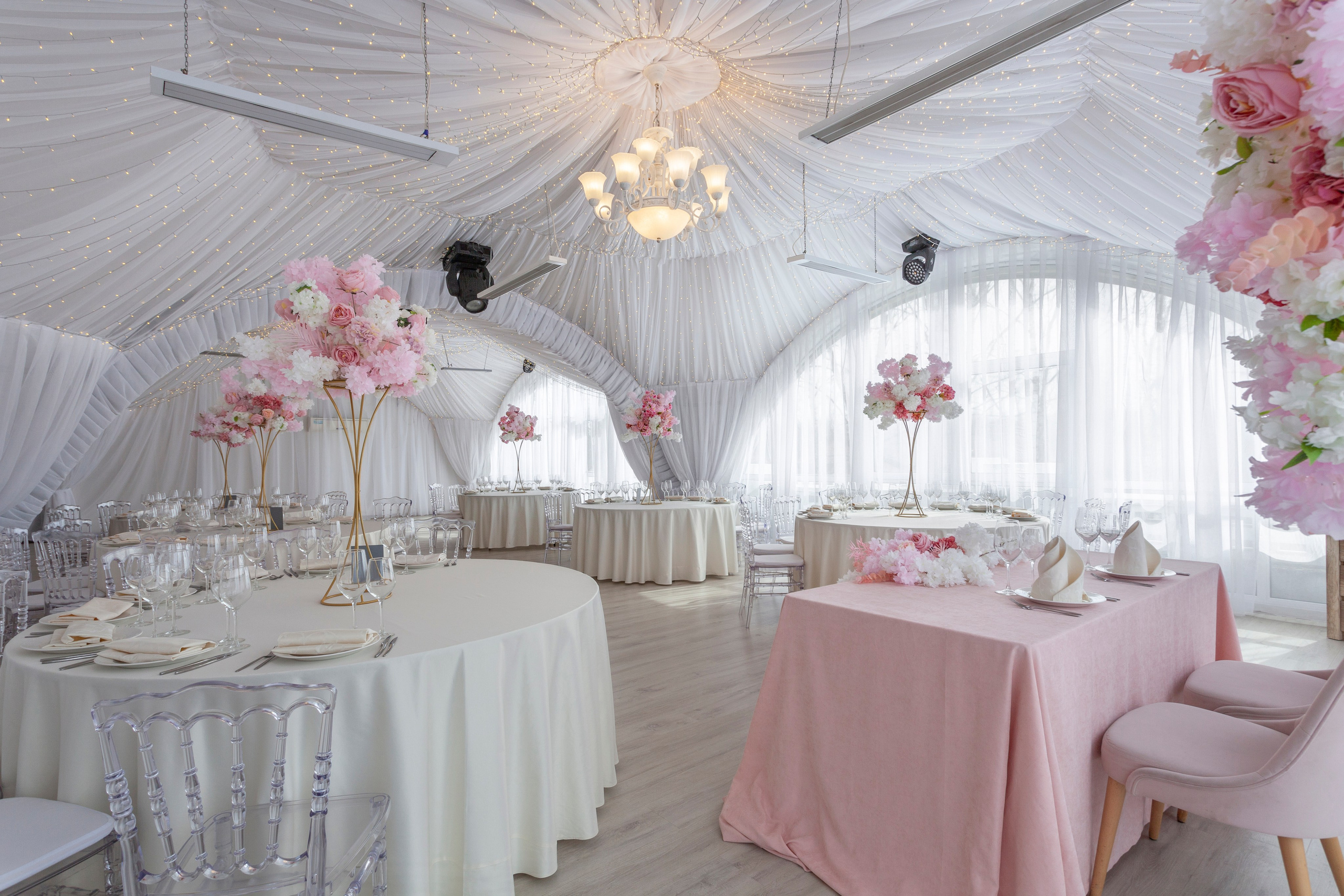 Площадка № 2-22. Свадебный организатор Москва