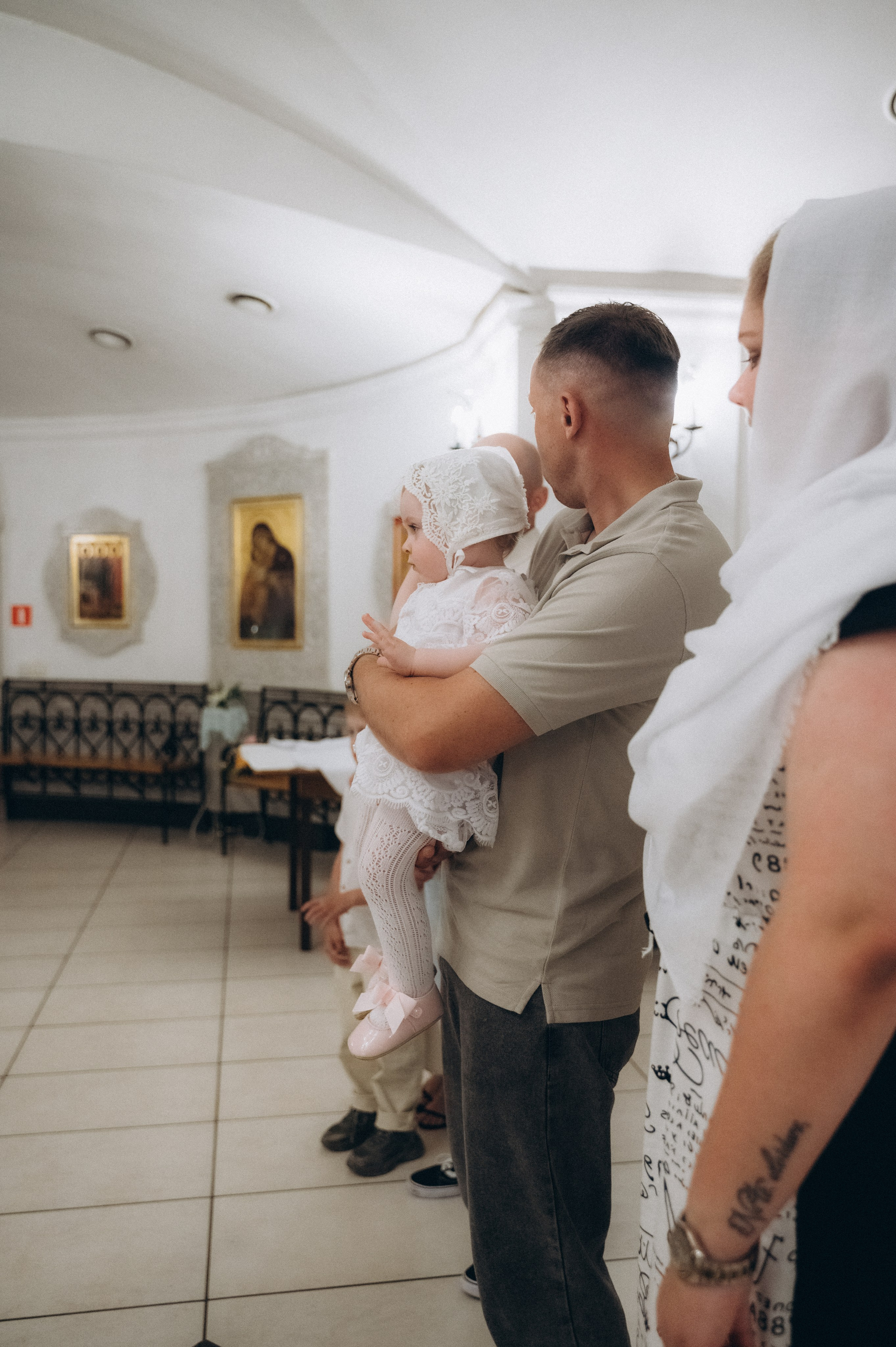 Крещение Владиславы (Криптовый храм в честь собора Новомучеников и Исповедников земли Белорусской). Семейный фотограф в Минске Дарья Дреко