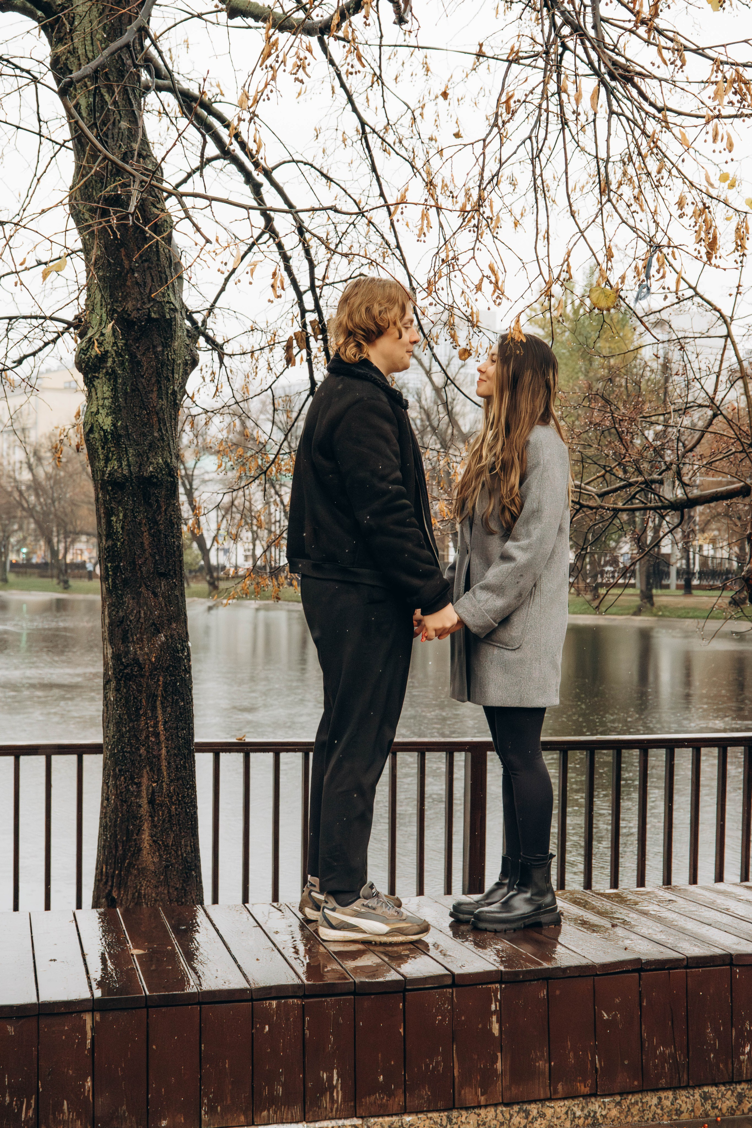 Саша и Максим. Чистые пруды. Фотограф Москва Валерия Веденина