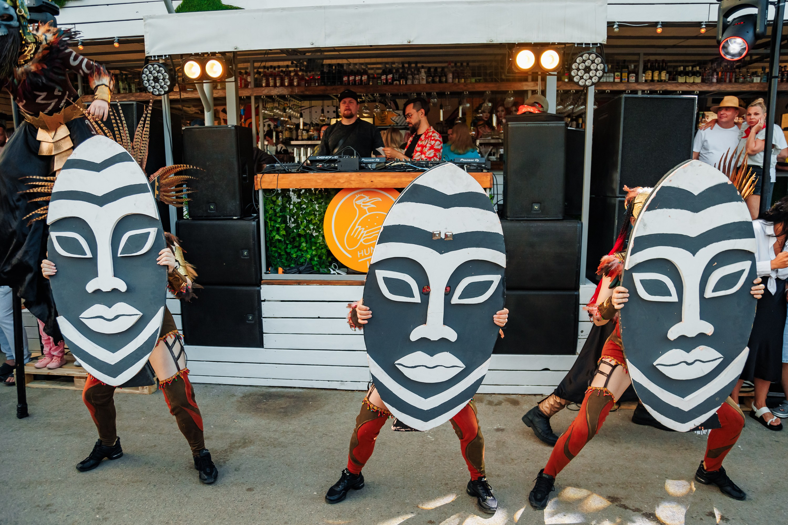 Открытие сезона в HUNGRY BIRD_Симеиз_Крым_14.06.2025. Аминов Руслан | Фотограф