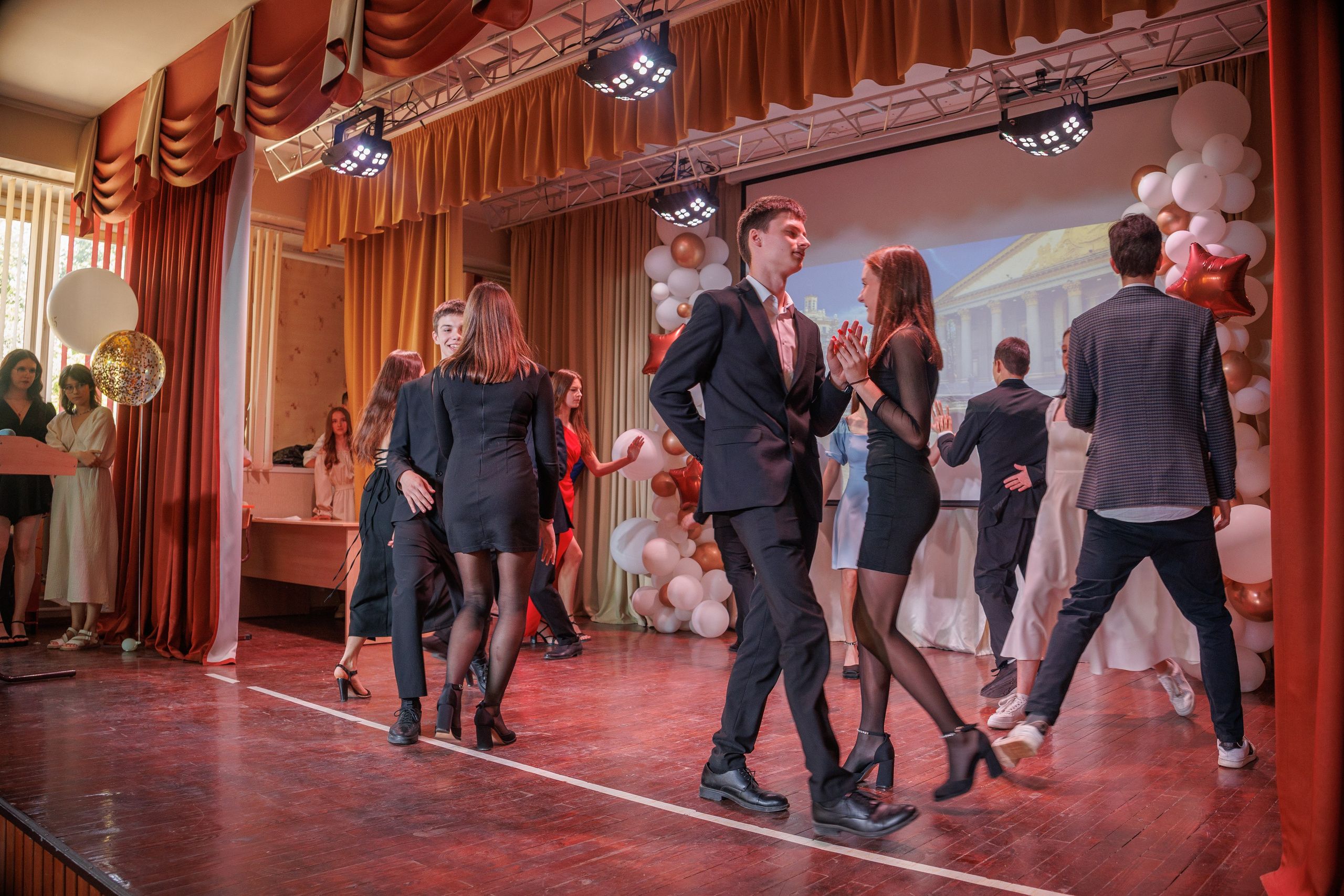 Вручение аттестатов. Свадебный и семейный фотограф в Новосибирске Ирина Дорошкова