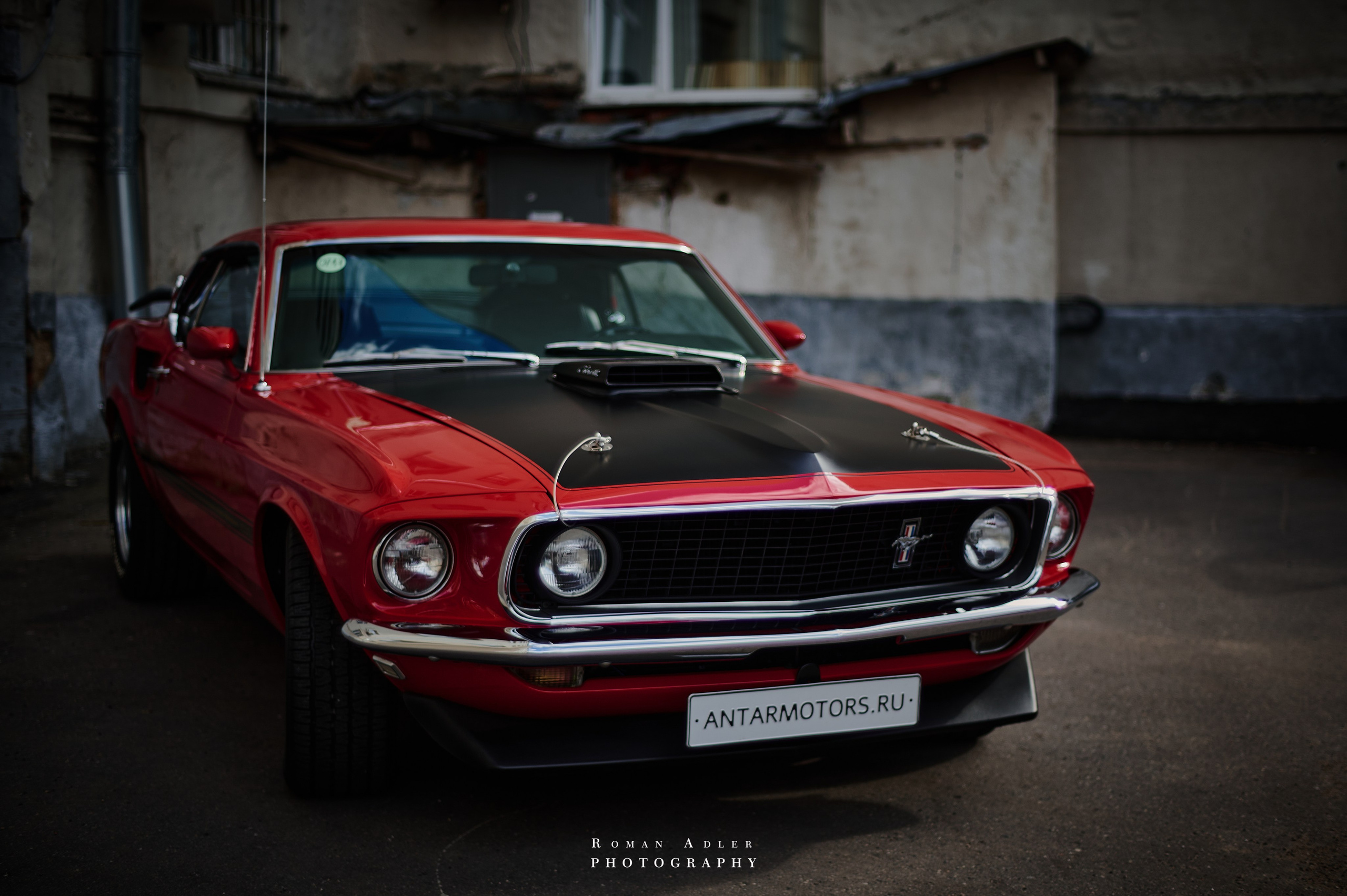 这辆红色1969年Mustang Mach 1