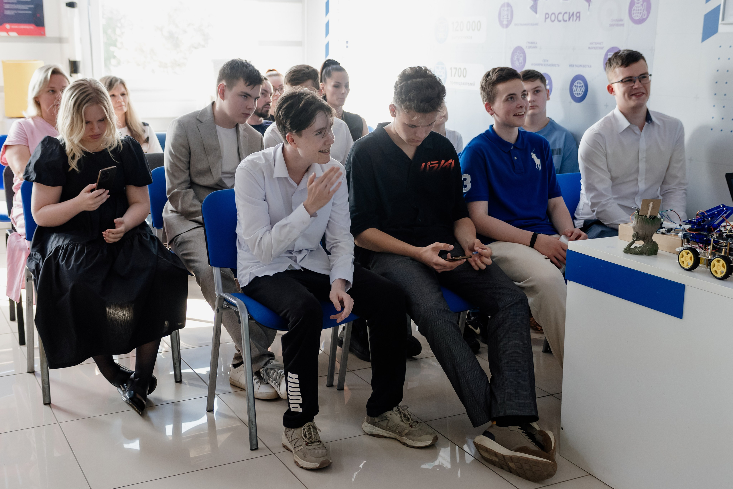 Выпускной: компьютерная академия Топ. Фотограф в Твери Дементьева Анастасия