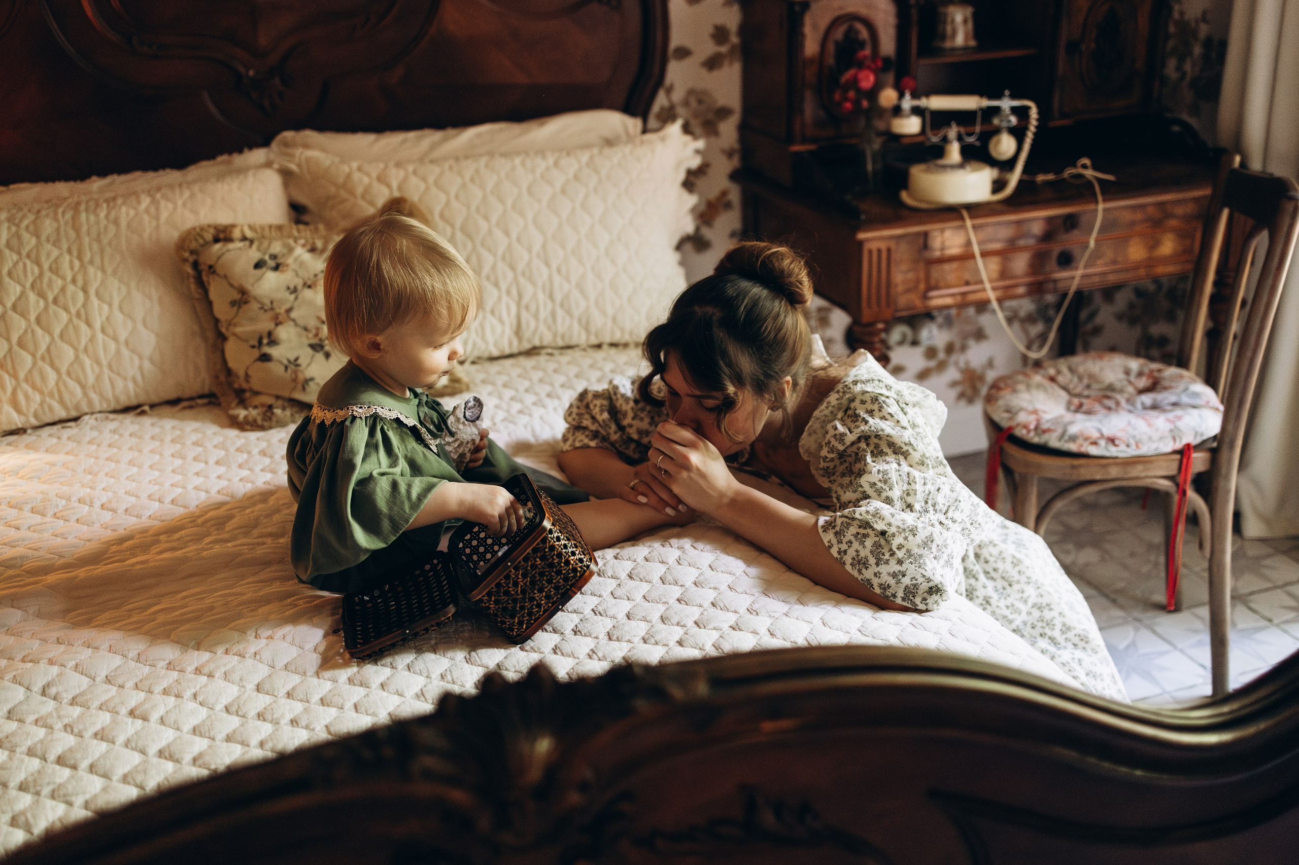 Художницы Настя и Тонечка в Villa Rossa. Семейный фотограф в Москве Марина Петра