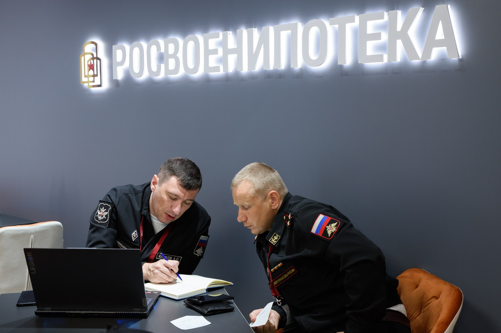 ПСБ на Форуме Армия. Репортажный и свадебный фотограф в Москве