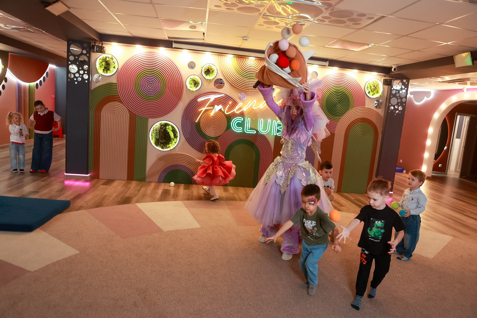 День Рождения Ксюши в Happy Land. Фотограф в Оренбурге. Профессиональный фотограф