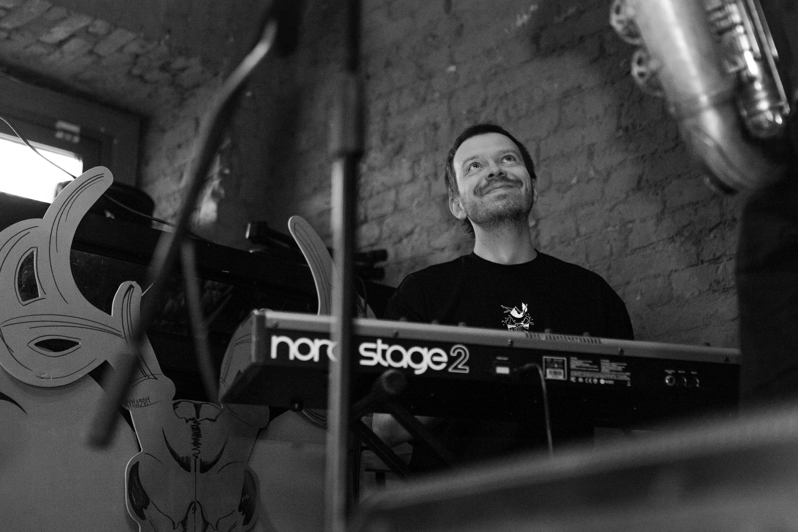 Саша Алмазова и Non Cadenza. Фотограф для музыкантов, фотограф на концерт, концертный фотограф, съемка концерта, бэкстейдж фотограф