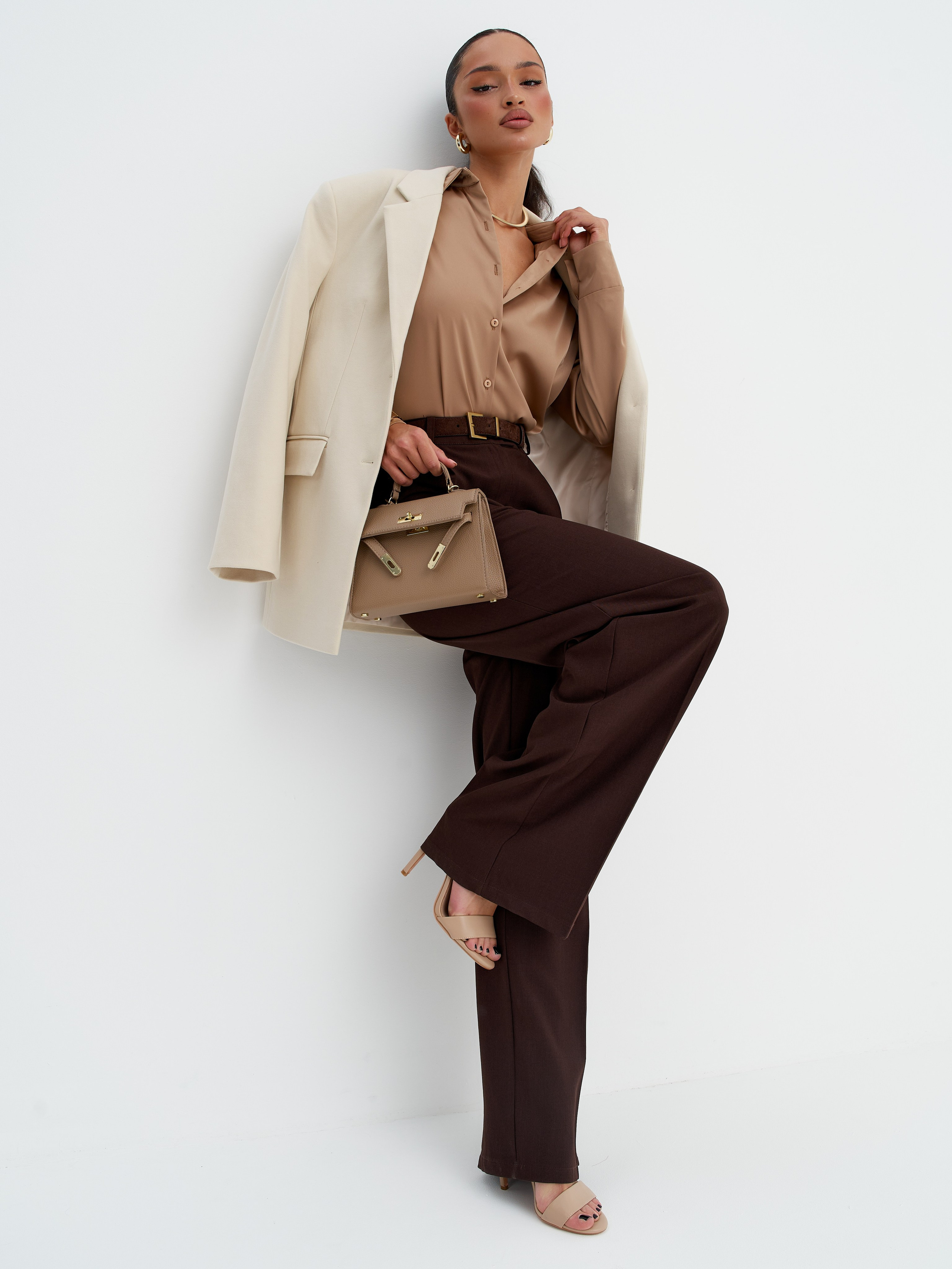 Brandbook рубашка. Фотограф для маркетплейсов в Москве