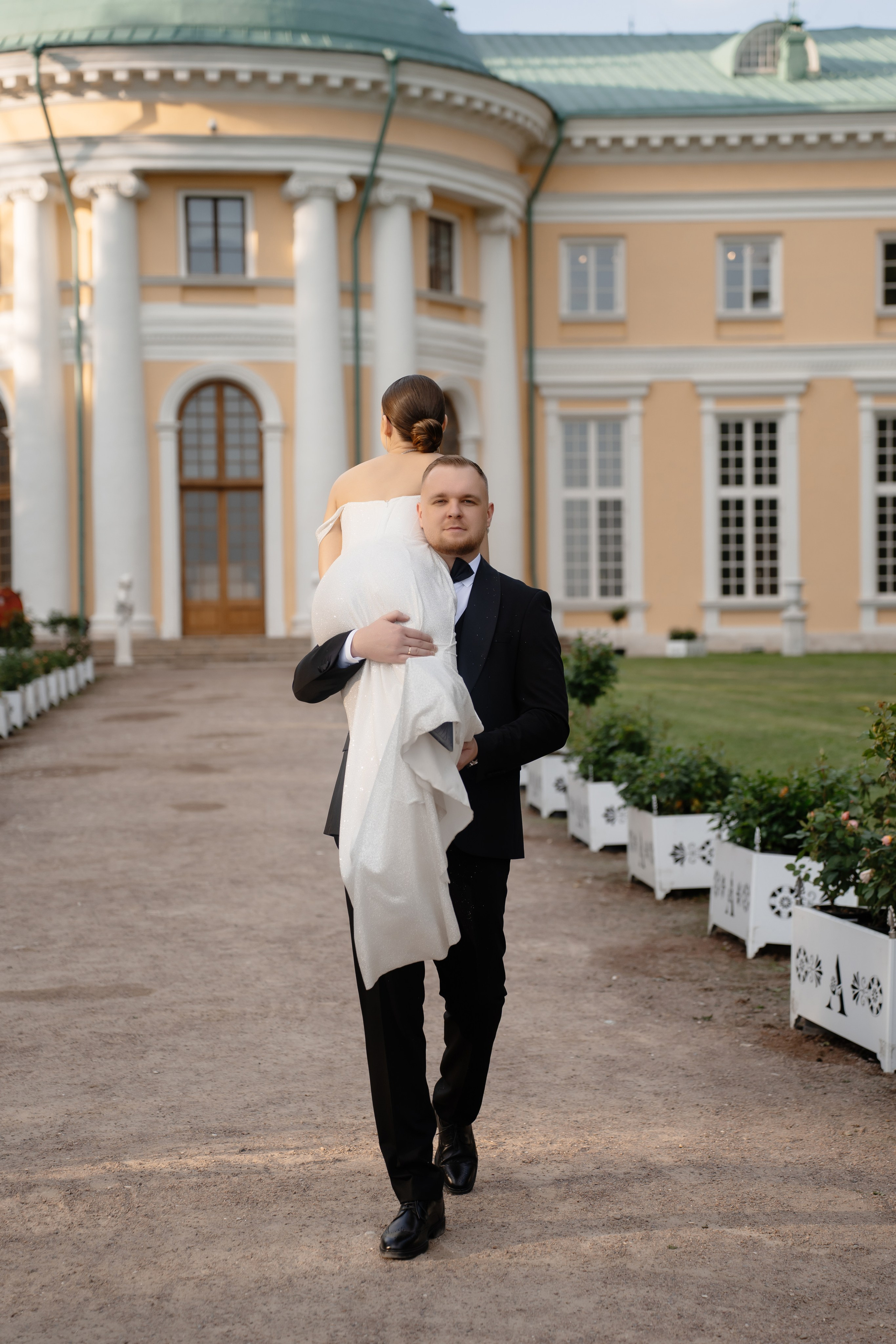Свадебная фотосессия в парке Архангельское. Свадебный и семейный фотограф в Москве Светлана Зоткина