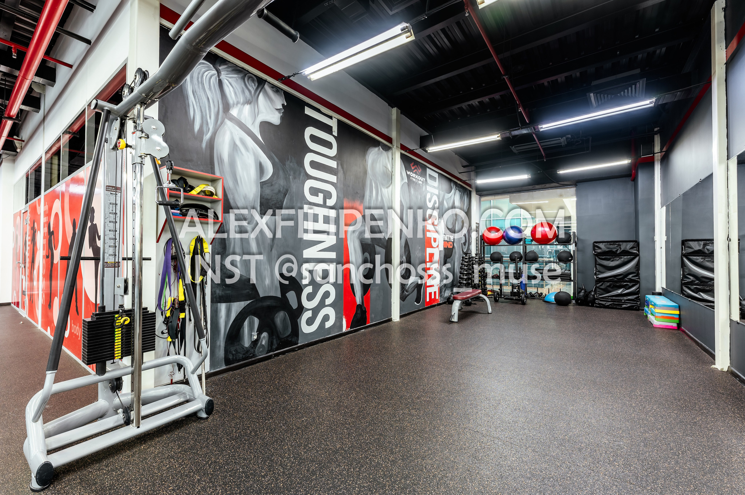 WORKOUT Достык 18. Фотограф интерьера недвижимости и архитектуры в Астане