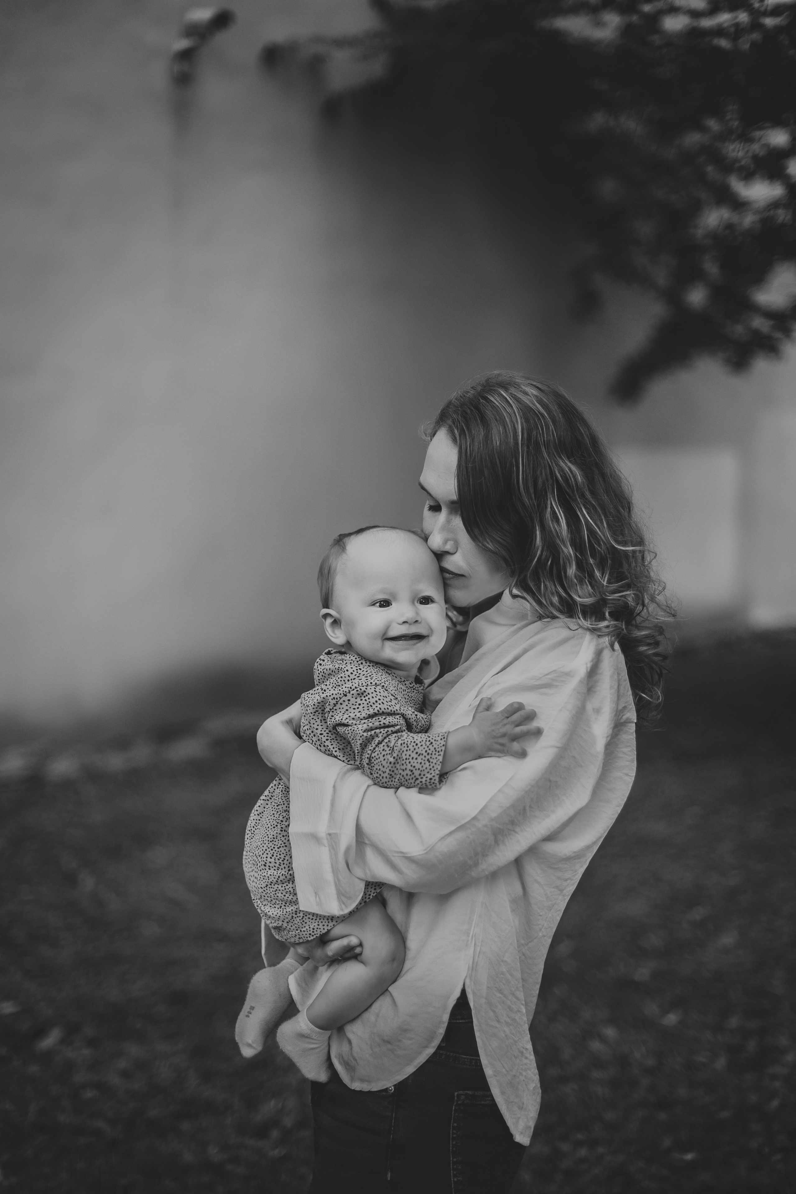 Фотосессия родителей с двумя дочками на Петроградской. Детский, свадебный и семейный фотограф Юлия Курбатова, Санкт-Петербург
