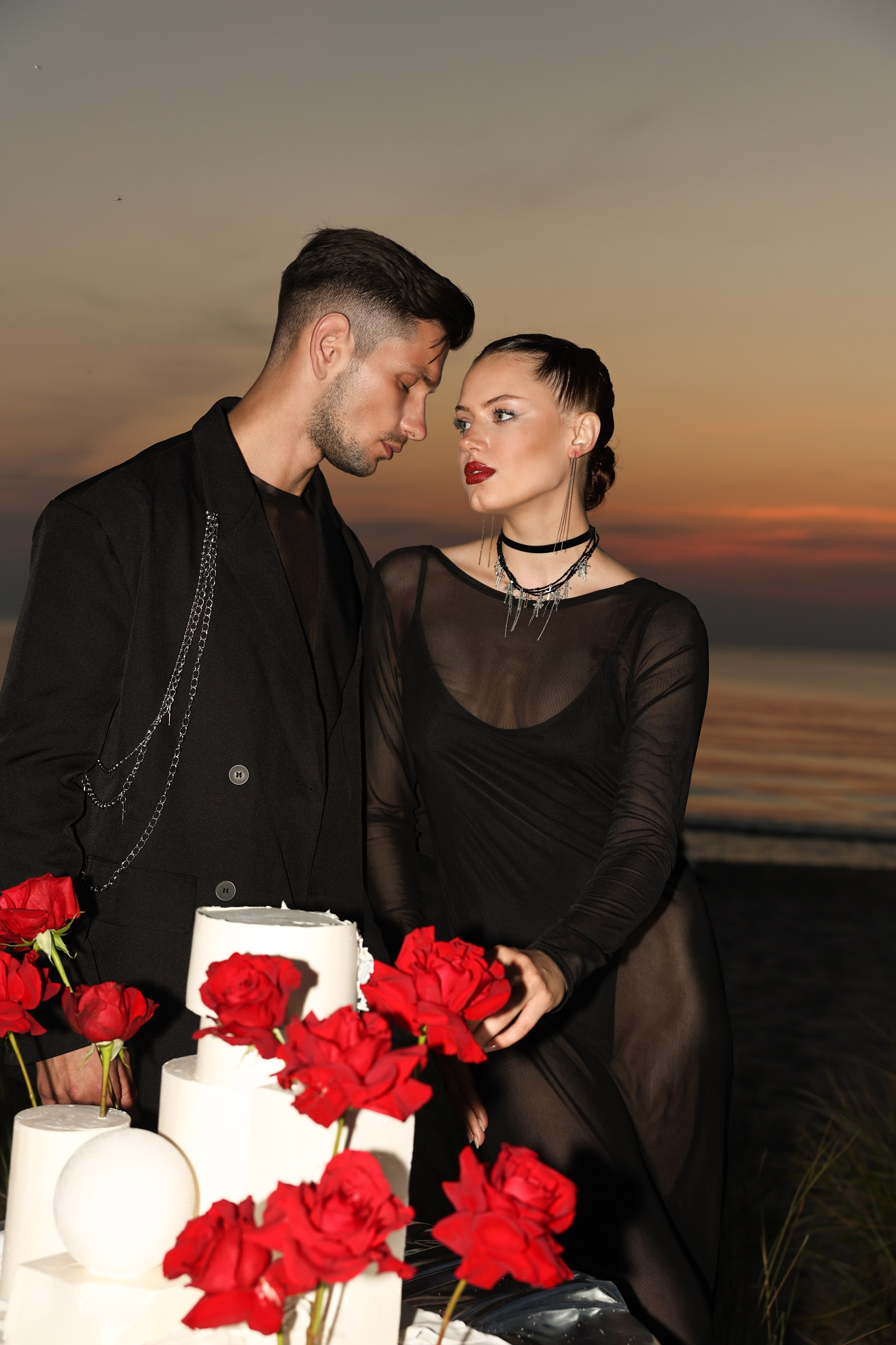 Камерная свадьба на берегу моря. Свадебный фотограф