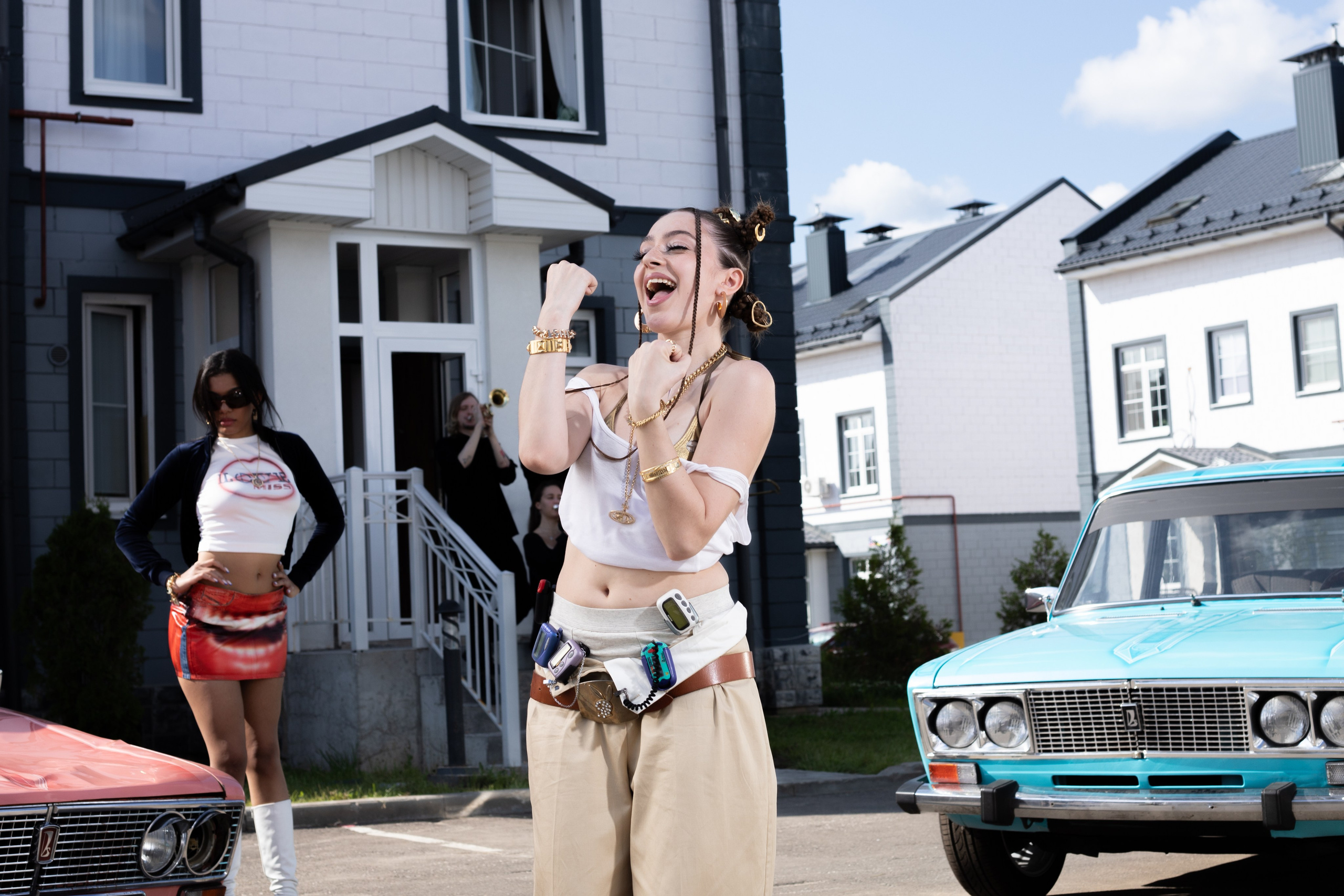 Artists. Full production: photo, video, ai