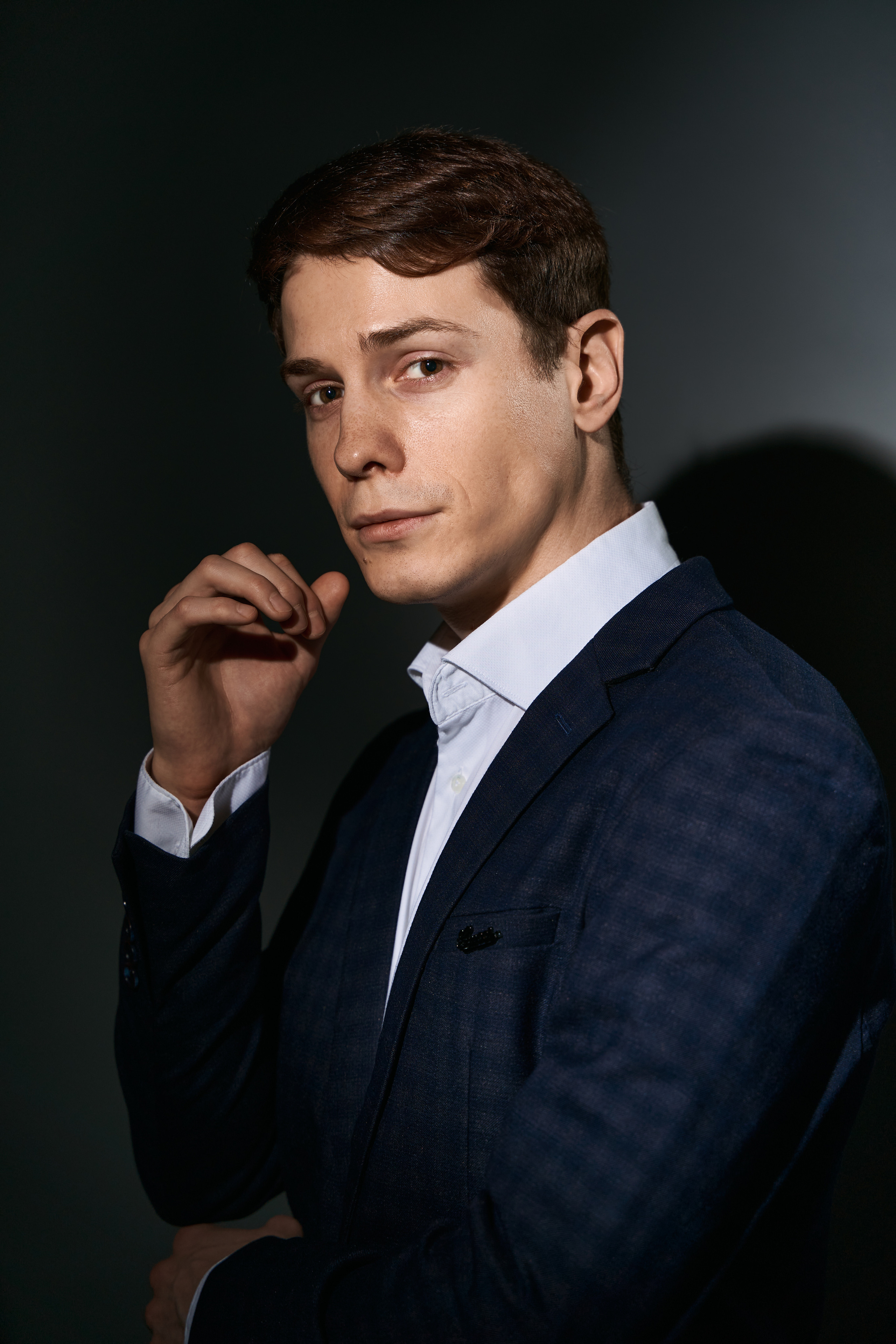 Актёрские портреты для Артёма. Фотограф в Москве Михаил Елизарьев