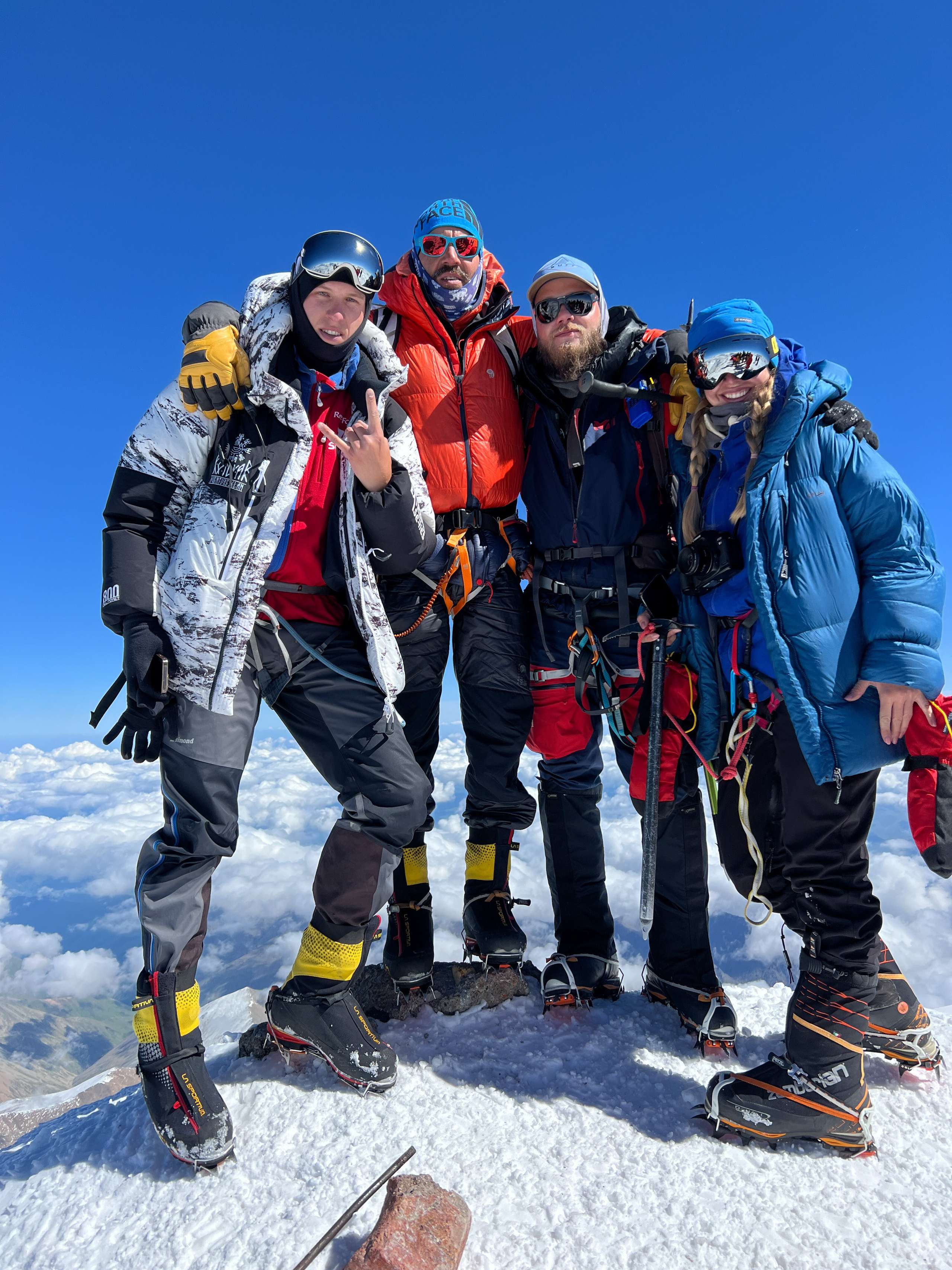 Восхождение на Эльбрус с юга. Уникальные экспедиции — LUCKY CLAN