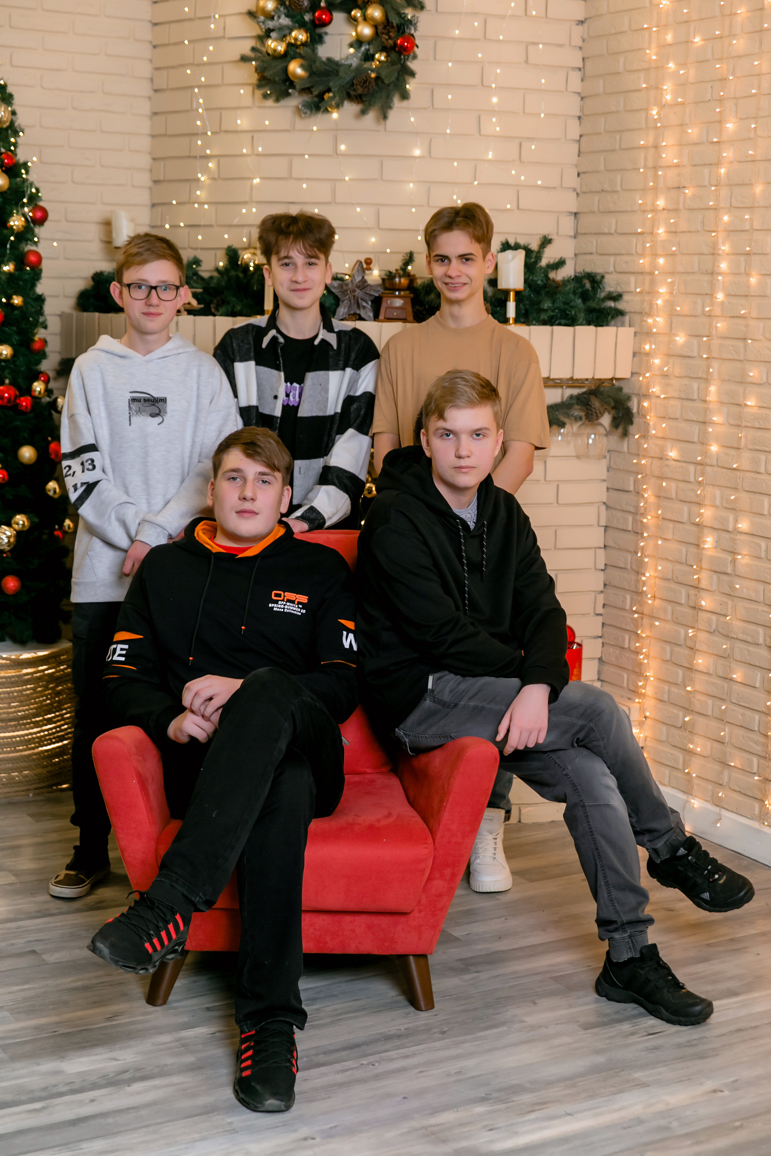 Фотосессия для альбома 9 класса. Школьный фотограф в Туле Светлана Привезенцева