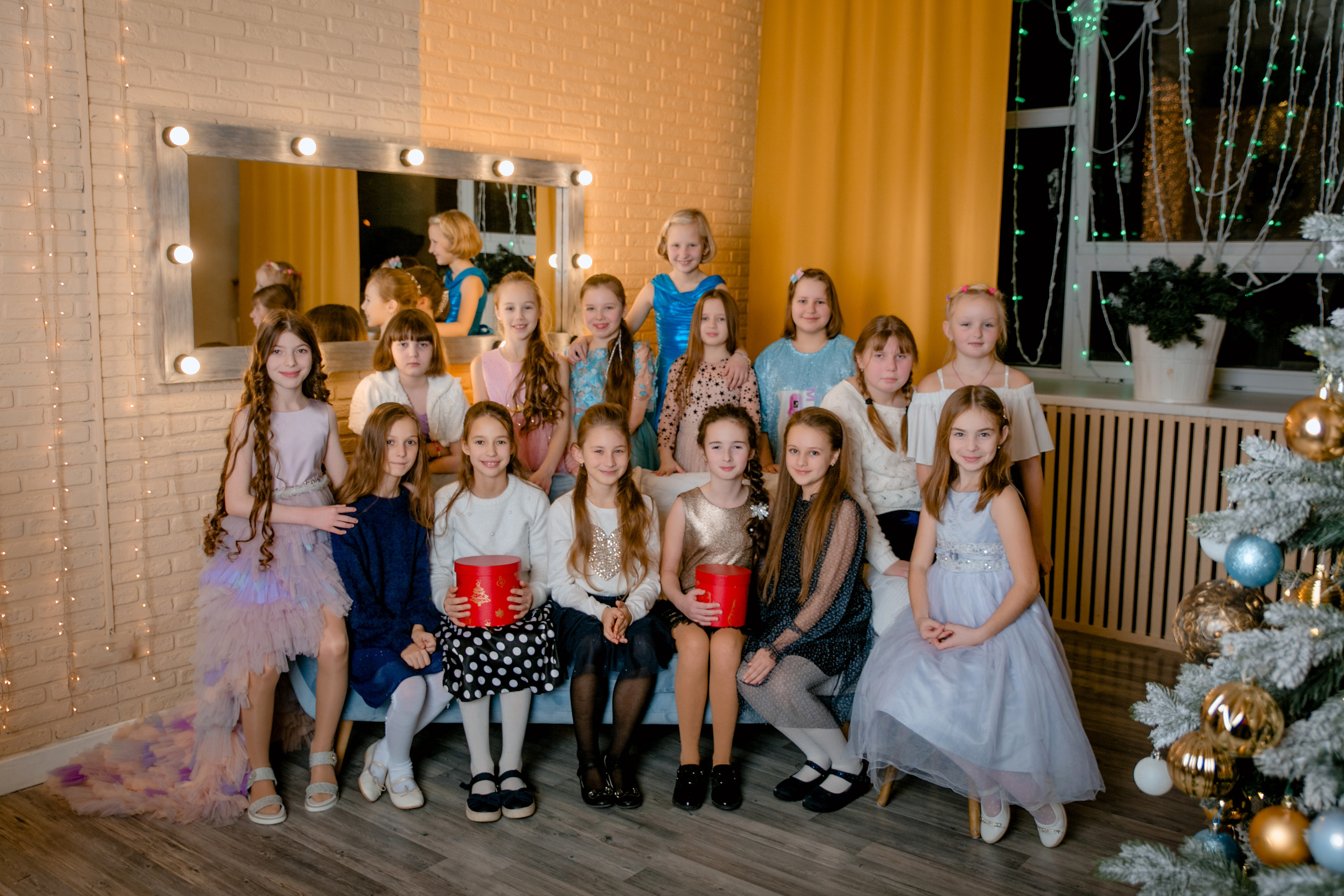 Девочки в кадре. Выпуск 4 класс. Школьный фотограф в Туле Светлана Привезенцева