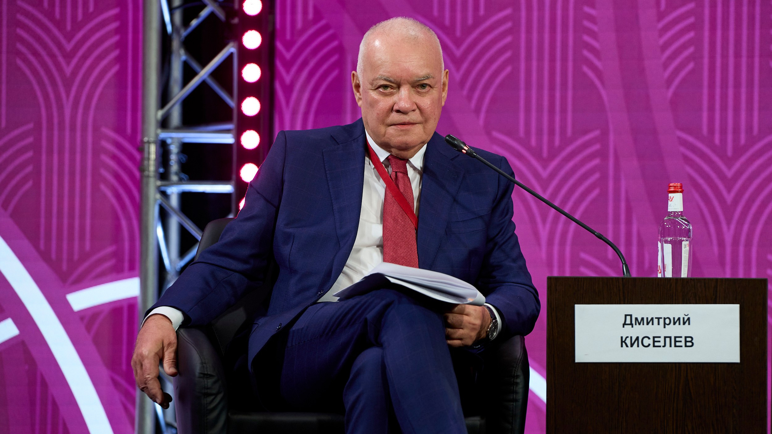 Политика. Егор Тутубалин