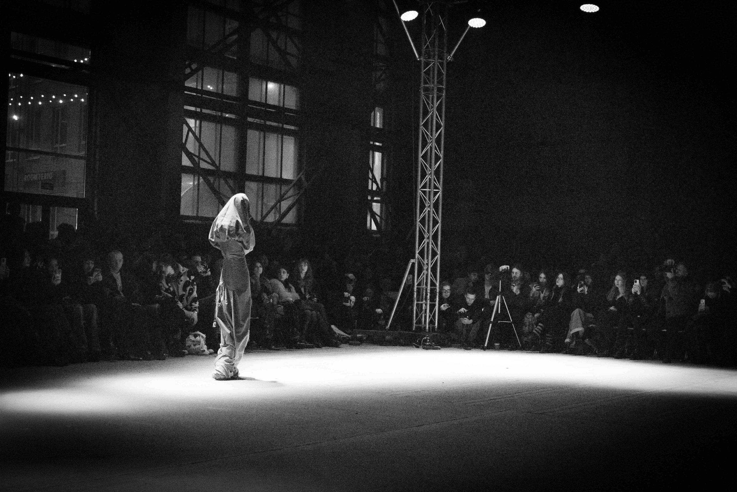 Auxi Podium. VICTORIA SHU