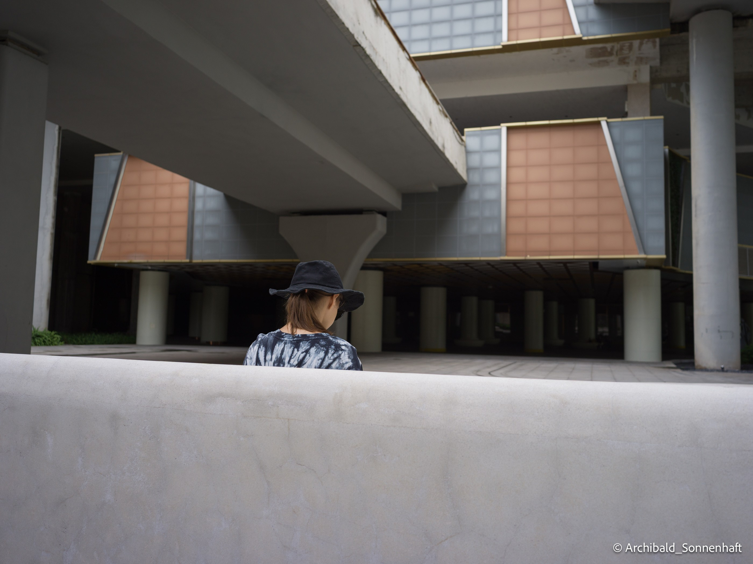 Office environs. Photographer in Guangzhou, China. Archibald Sonnenhaft