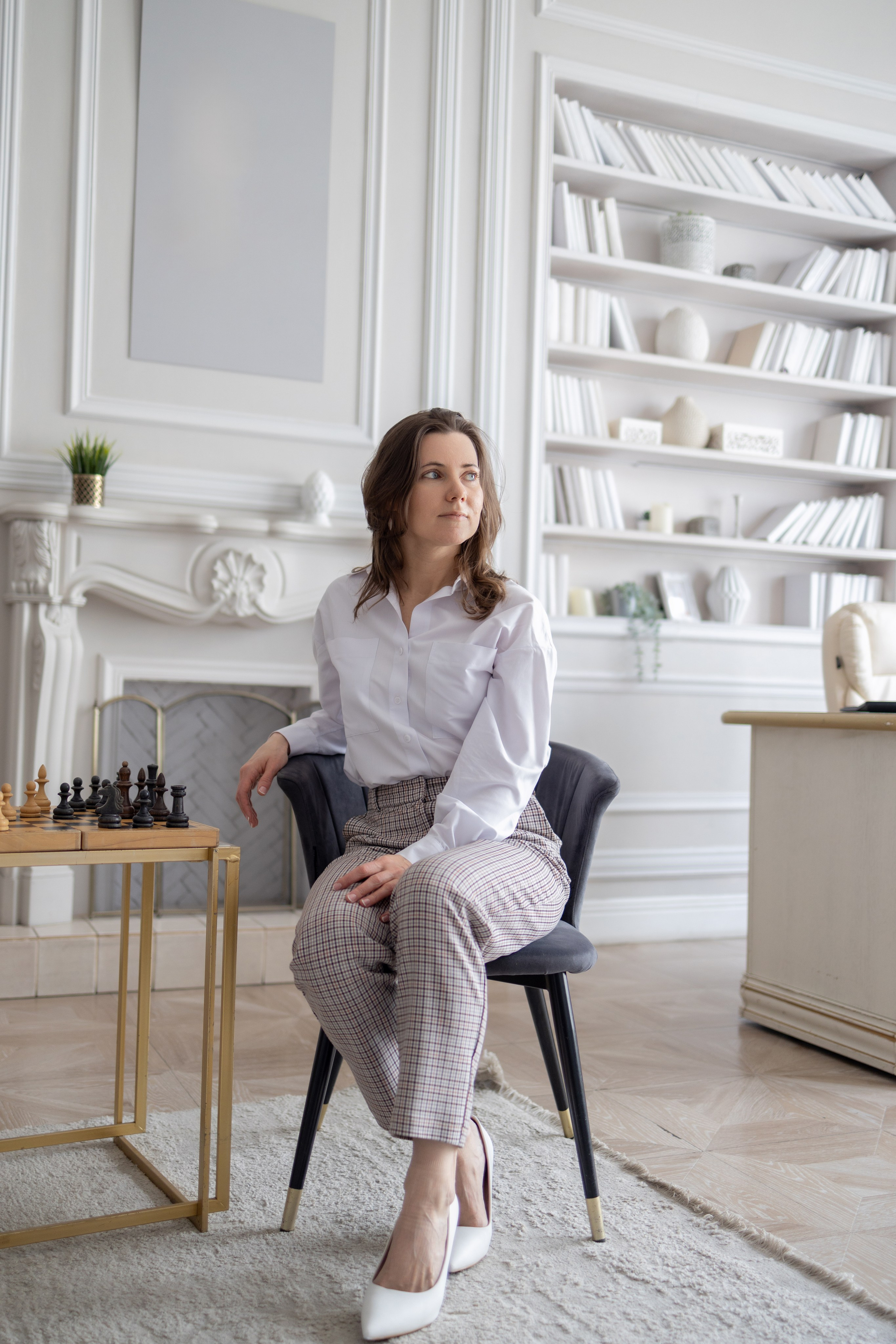 Фотосессия в стиле бизнес. Модель Ирина. Репортажный, семейный и студийный фотограф в Москве Демин Алексей