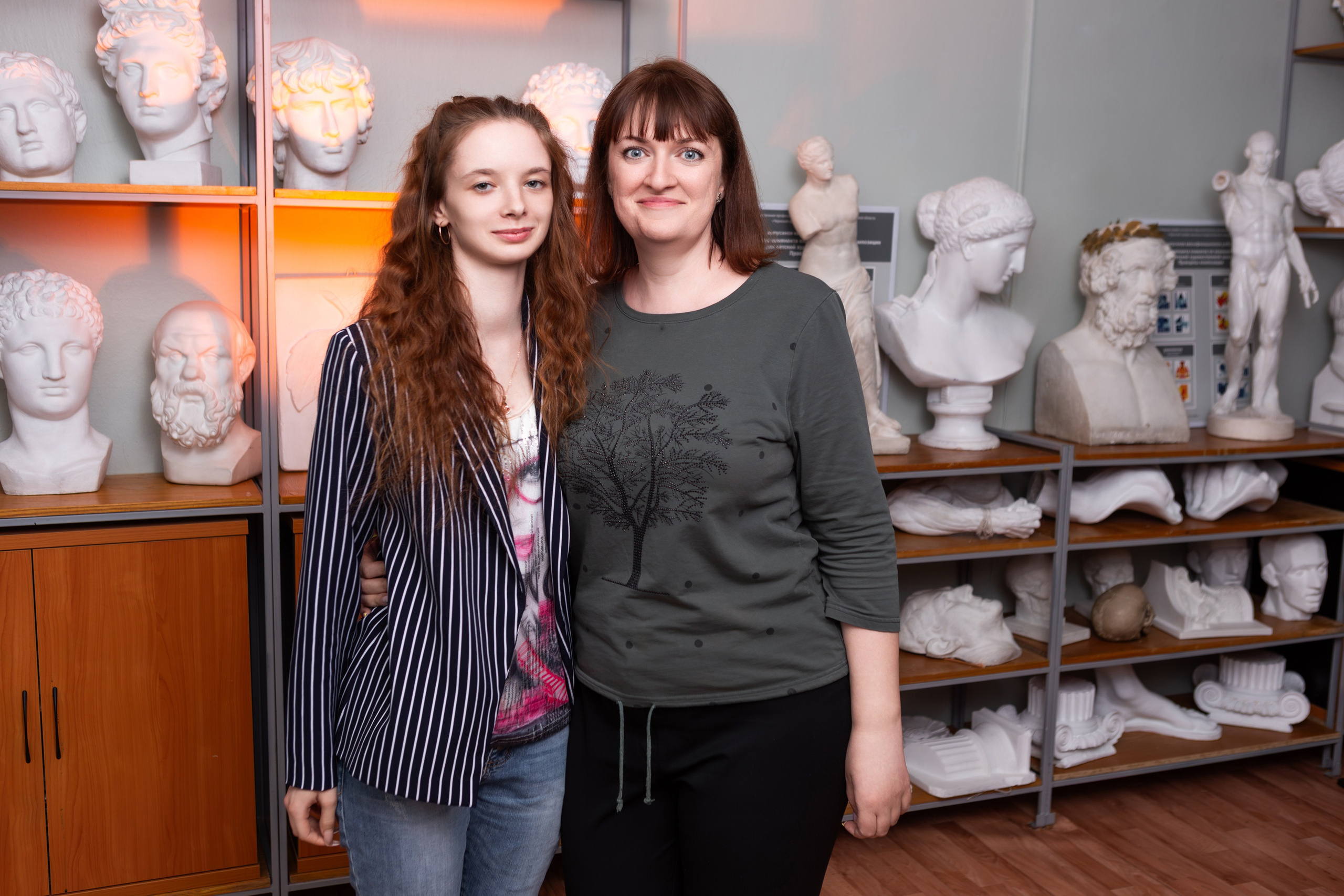 ФОТОСЕССИЯ В АУДИТОРИИ ДЛЯ БУДУЩИХ УЧИТЕЛЕЙ — выпускников Чернского профессионально-педагогического колледжа. ТВОЙ АЛЬБОМ / ТВОИ ПРАВИЛА