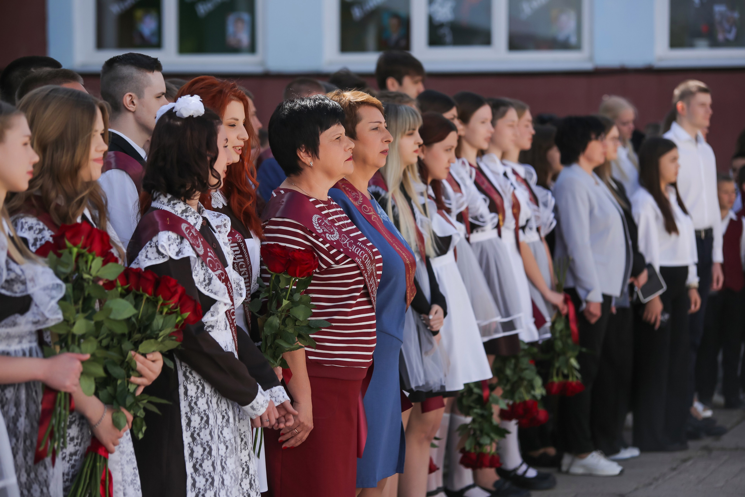ЛИНЕЙКА «ПОСЛЕДНИЙ ЗВОНОК» 9 ШКОЛА 2024 г МЦЕНСК. ТВОЙ АЛЬБОМ / ТВОИ ПРАВИЛА