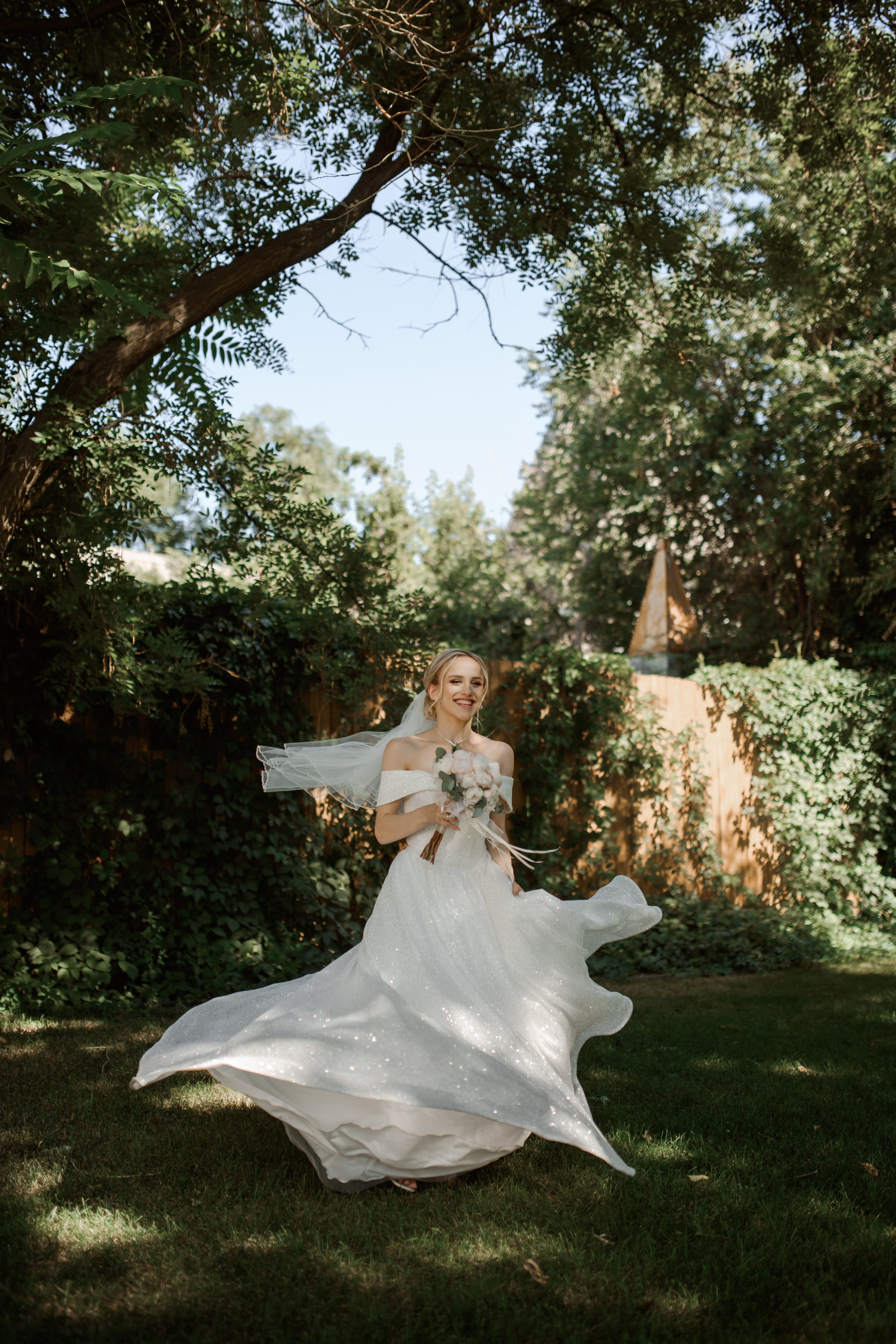 B & A. Свадебный фотограф в г. Астрахань. Так же выезжаю в другие города