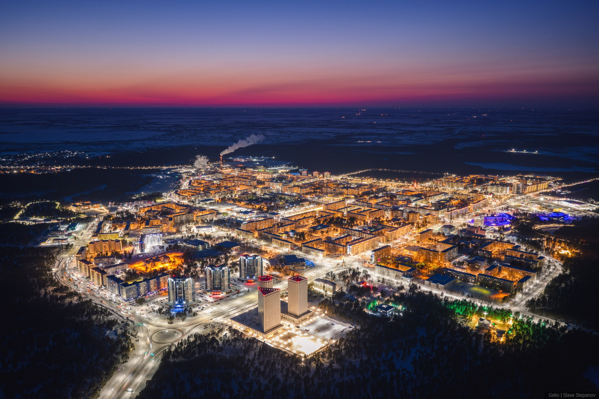 Когалым огни города с высоты, ночь