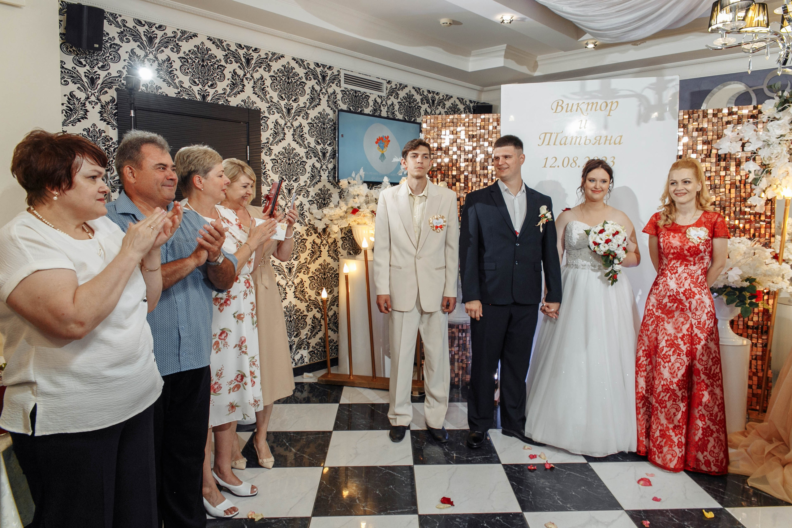 Татьяна и Виктор: настоящая русская свадьба. Событийный фотограф Максим Бескоровайновнов