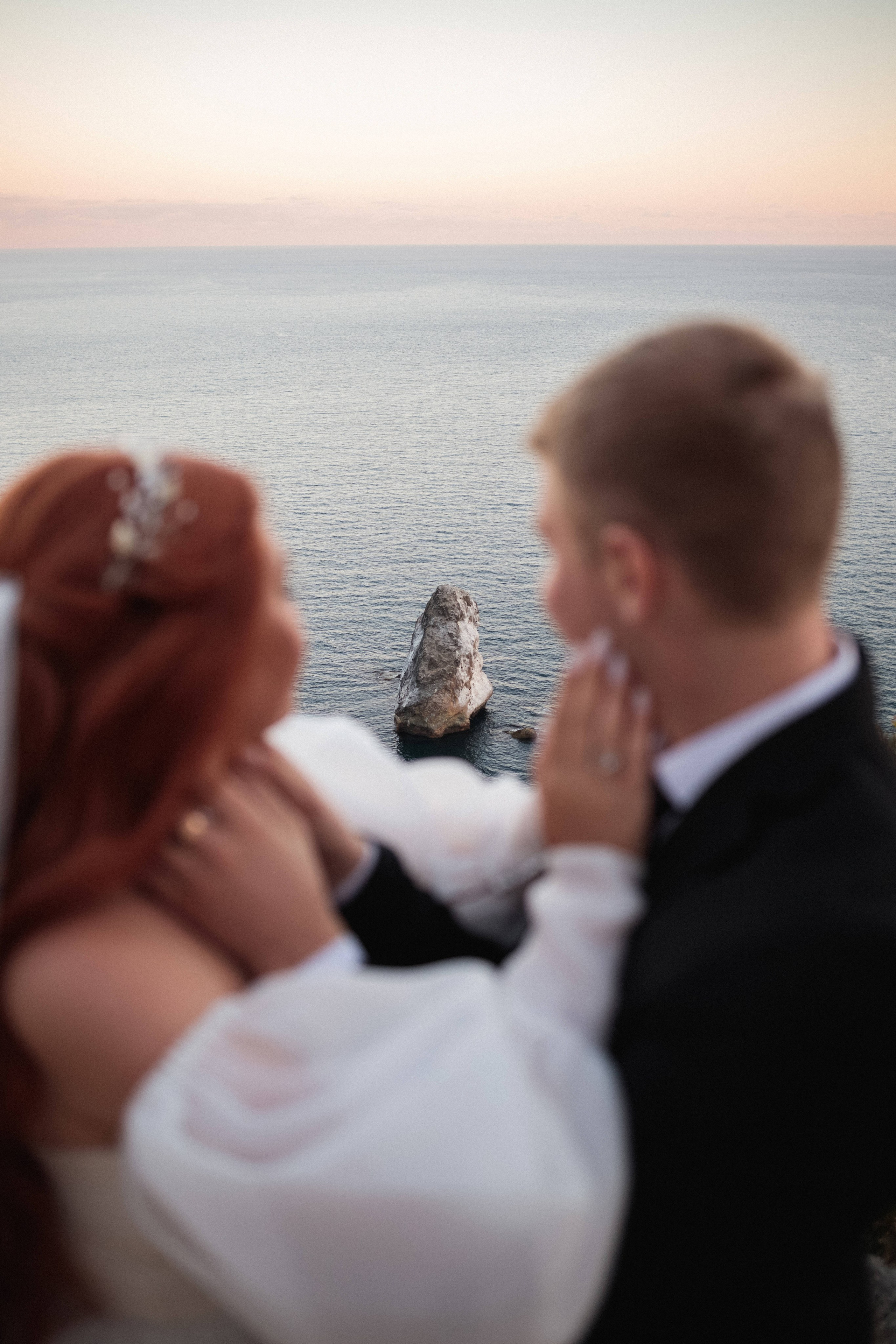 «Закат на Фиоленте: начало вечной любви Надежды и Александра в кадре». Свадебный фотограф Мироманов Николай в Крыму