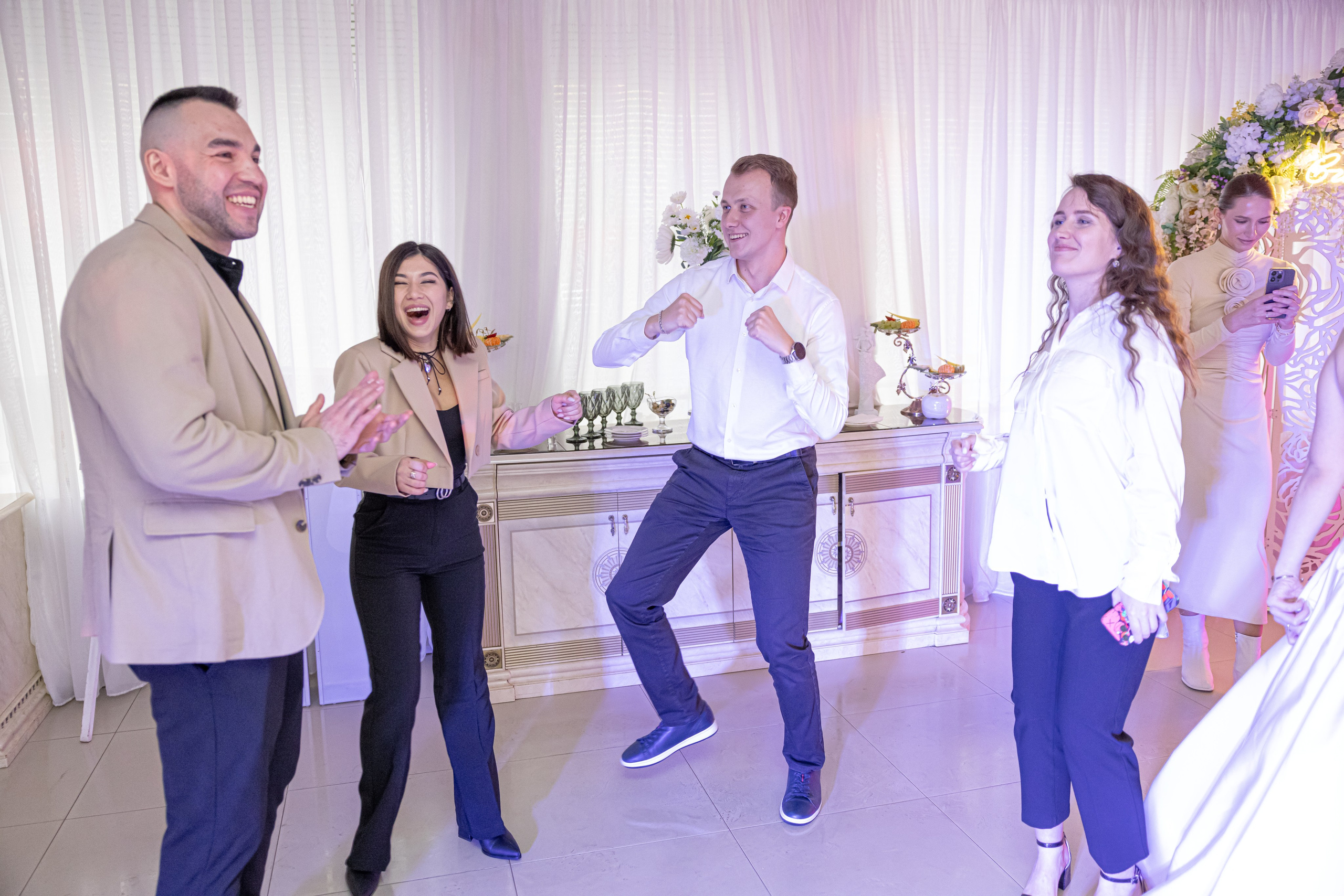 Александр и Диана. Свадебный фотограф Иван Петров