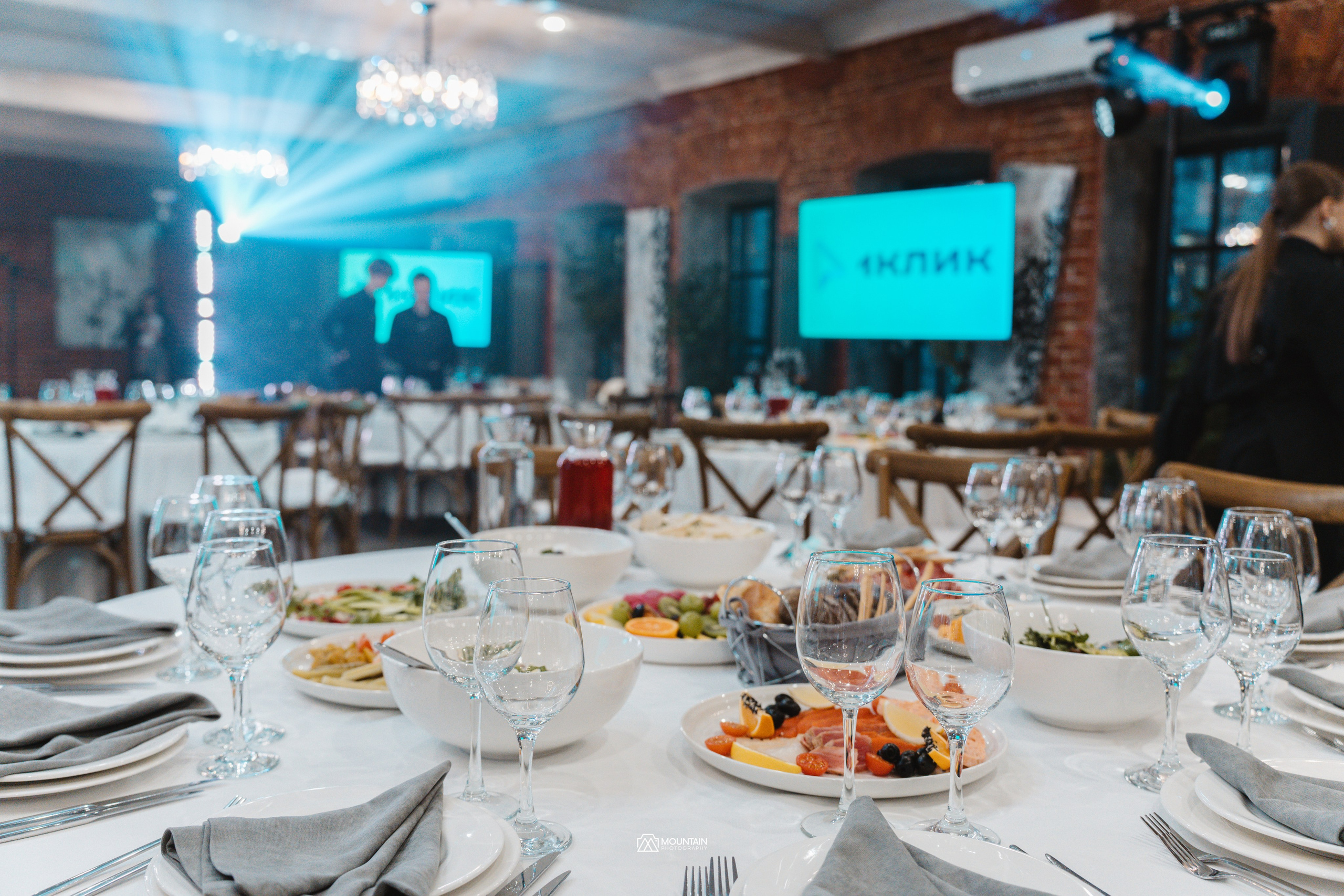 1klick End of year Party. Я занимаюсь событийной, свадебной, товарной, студийной… фотографией