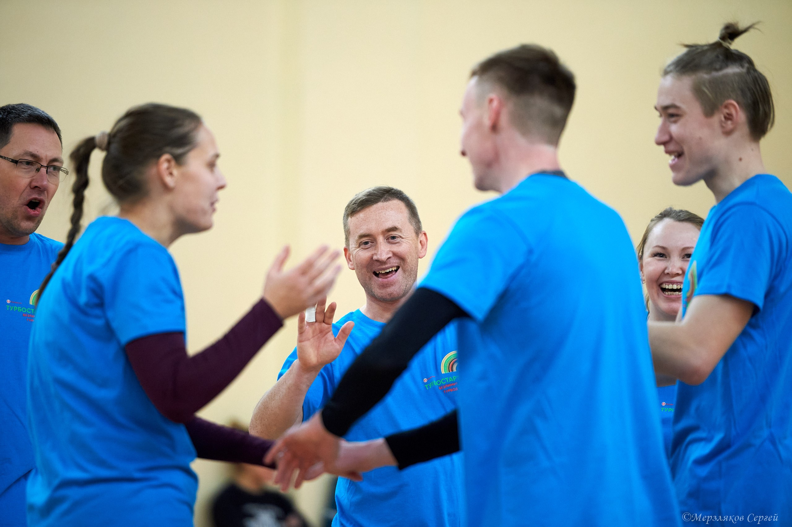 Новогодний турнир по волейболу. Ижевск. 15.12.2023. Спортивный репортажный фотограф в Ижевске Сергей Мерзляков