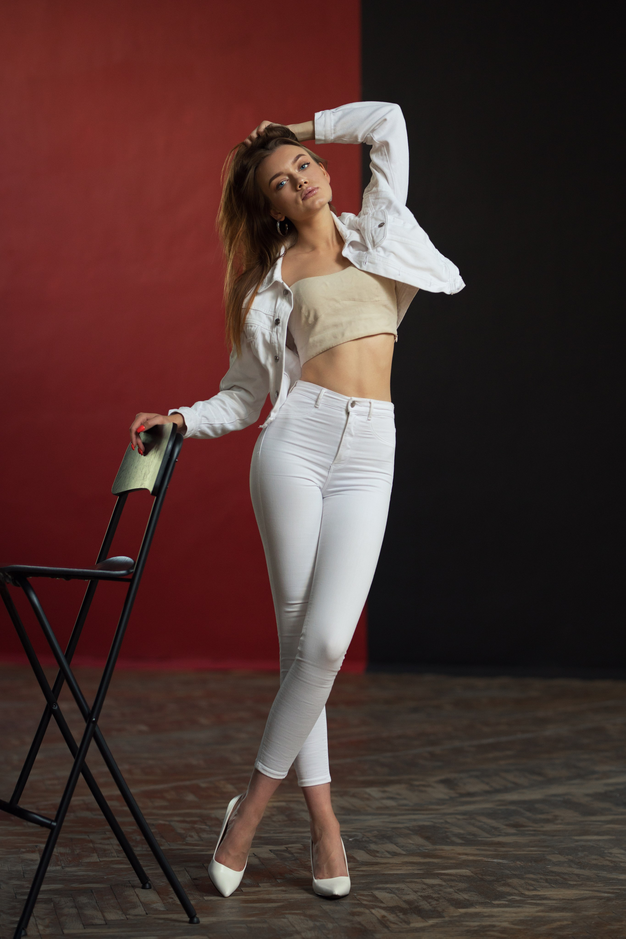 Съемка с Екатериной в минимальном интерьере в формате для «себя»