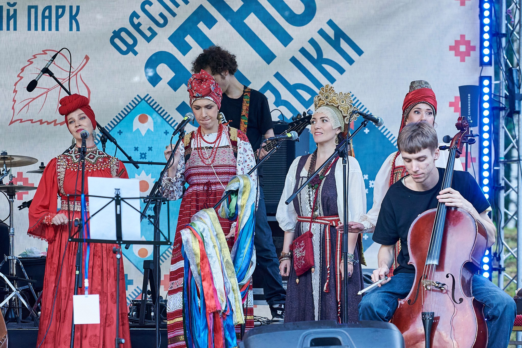 Березовый домик, фестиваль этно музыки. Иван Ступа, репортажный фотограф в Санкт-Петербурге и Ленинградской области