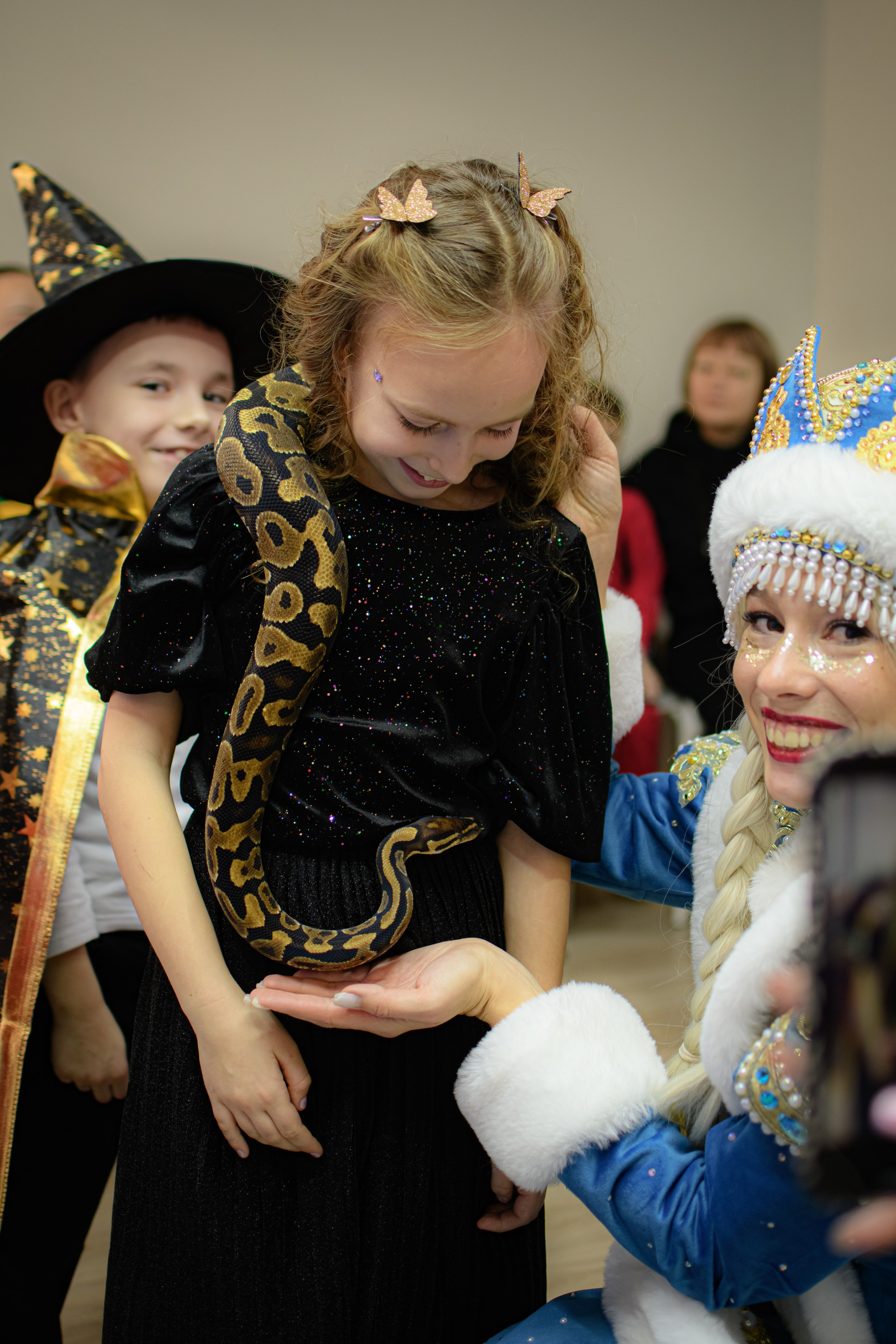 HAPPY NEW YEAR. Photokarish