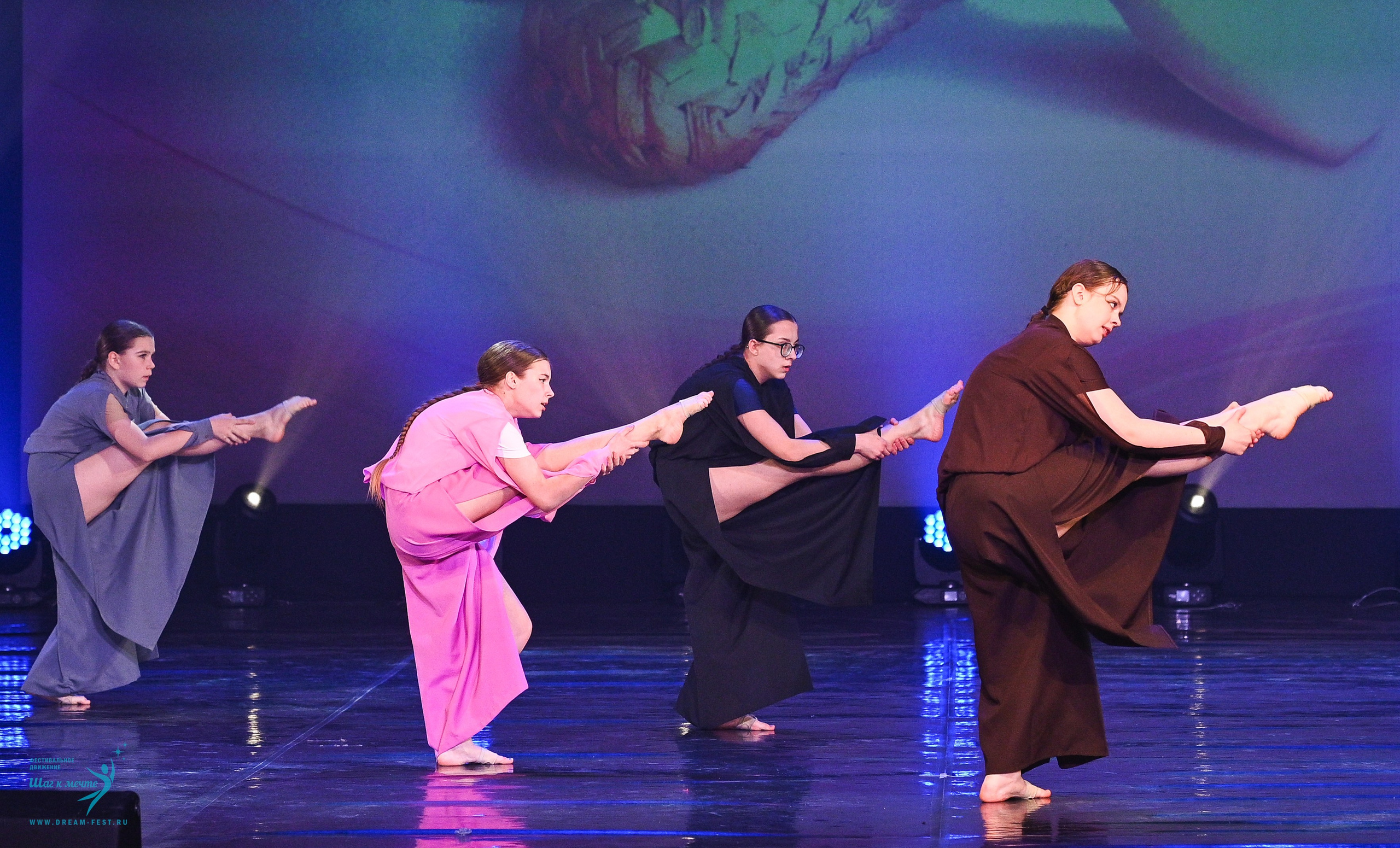 24.05.2025 «Мир под названием — Искусство танца» Фестивальное движение «Шаг к мечте» г. Кострома. Медиастудия Фото Концепт
