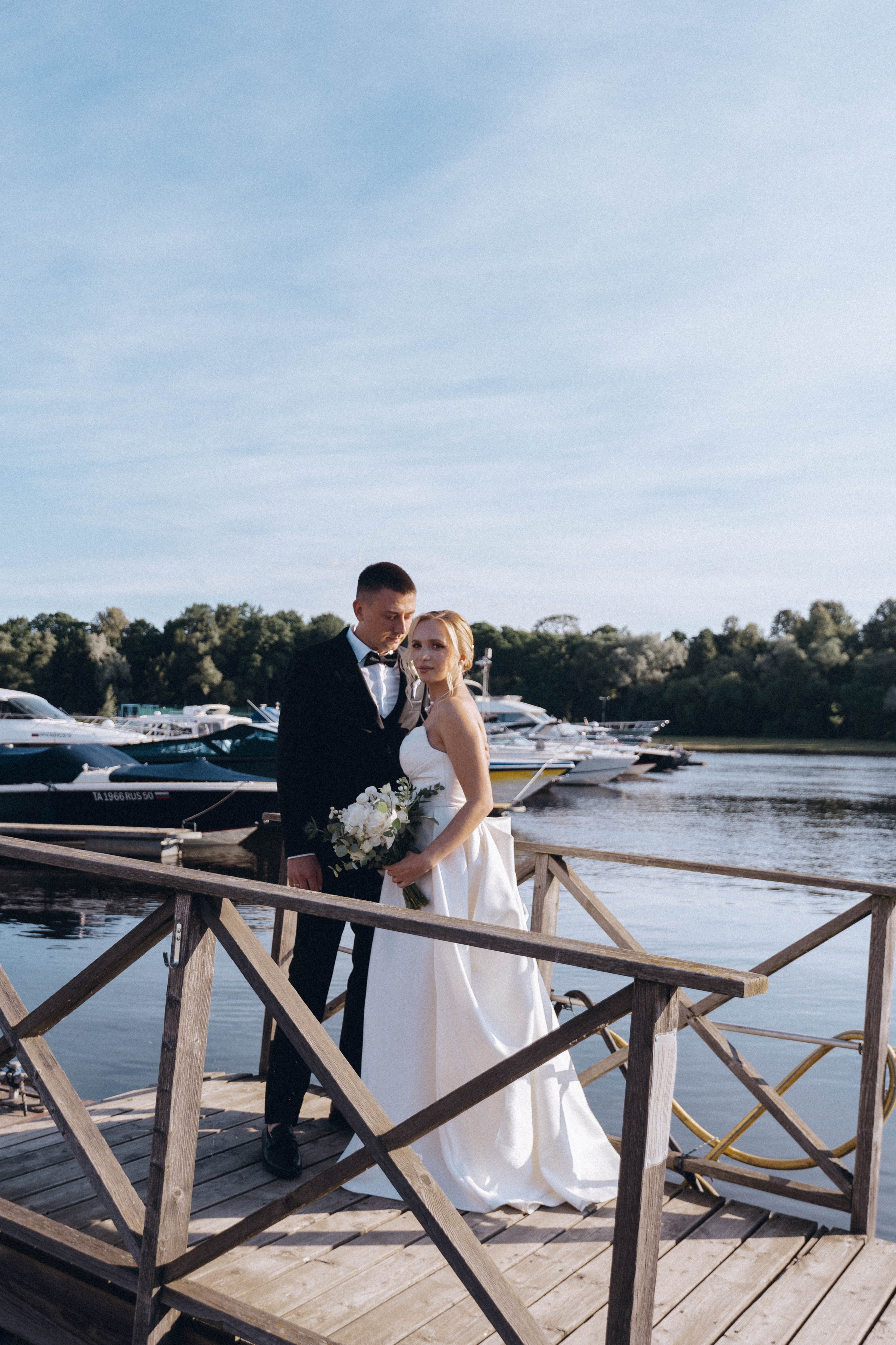 СВАДЕНБНАЯ СЬЕМКА НА КАТЕРЕ ПО КАНАЛАМ САНКТ-ПЕТЕРБУРГА И В АКВАТОРИИ НЕВЫ. Профессиональный фотограф, Санкт-Петербург — Виктория Богомолова