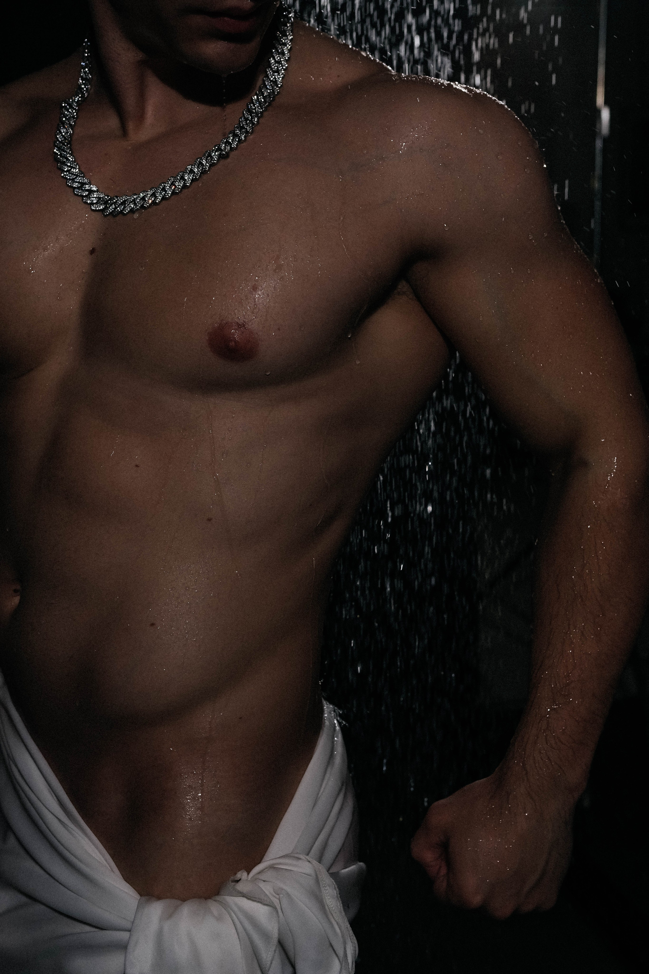 Съемка лав стори под душем. Главная